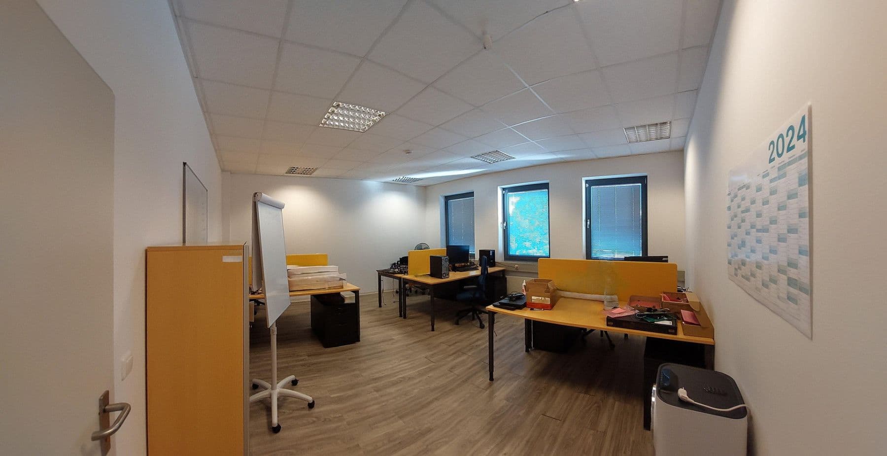Pronájem kanceláře 320 m², Max-Planck-Straße 17, Unterschleißheim, Bavorsko Pronájem kanceláře 320 m², Max-Planck-Straße 17, Unterschleißheim, Bavorsko