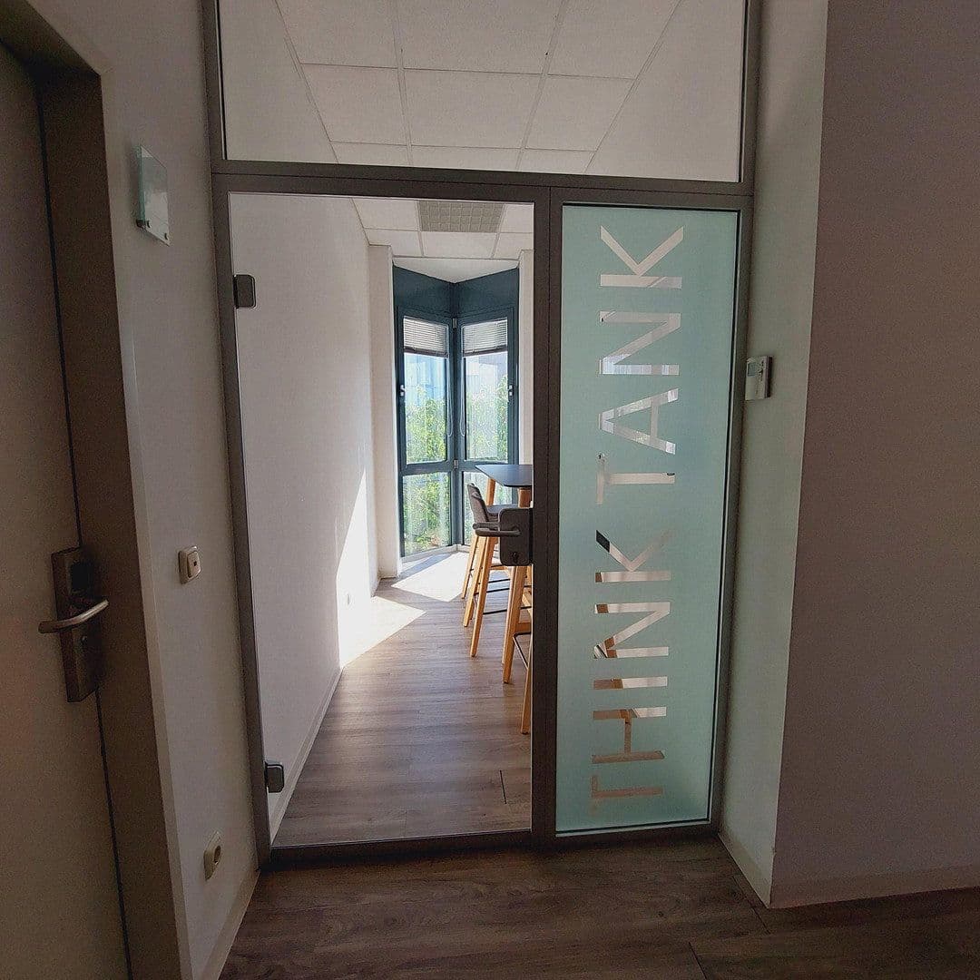Pronájem kanceláře 320 m², Max-Planck-Straße 17, Unterschleißheim, Bavorsko Pronájem kanceláře 320 m², Max-Planck-Straße 17, Unterschleißheim, Bavorsko