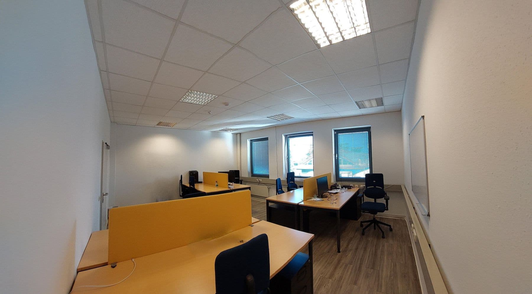 Pronájem kanceláře 320 m², Max-Planck-Straße 17, Unterschleißheim, Bavorsko Pronájem kanceláře 320 m², Max-Planck-Straße 17, Unterschleißheim, Bavorsko