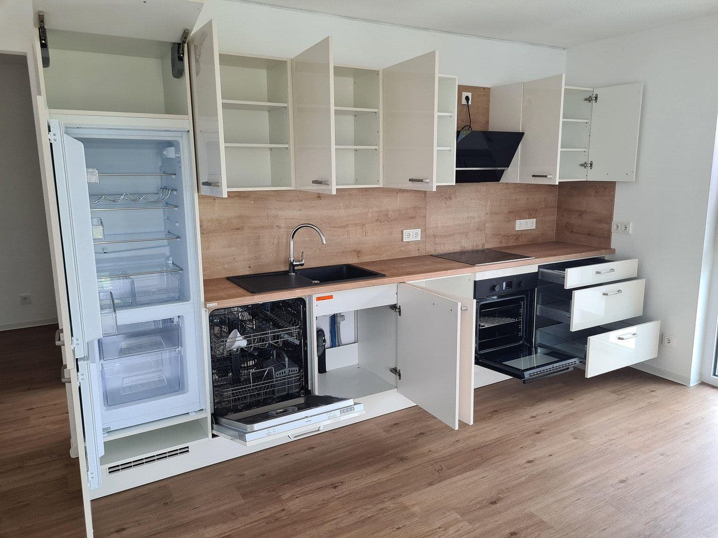 Pronájem bytu 3+kk 87 m², Lübecker Strasse 13, Gelsenkirchen- Graf Bismark, Severní Porýní-Vestfálsko Pronájem bytu 3+kk 87 m², Lübecker Strasse 13, Gelsenkirchen- Graf Bismark, Severní Porýní-Vestfálsko