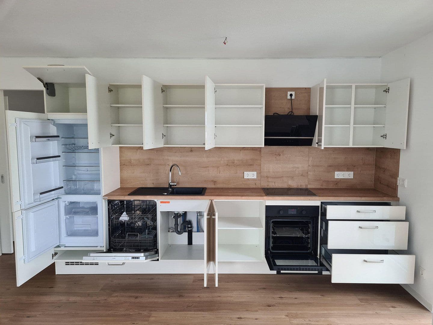 Pronájem bytu 3+kk 87 m², Lübecker Strasse 13, Gelsenkirchen- Graf Bismark, Severní Porýní-Vestfálsko Pronájem bytu 3+kk 87 m², Lübecker Strasse 13, Gelsenkirchen- Graf Bismark, Severní Porýní-Vestfálsko