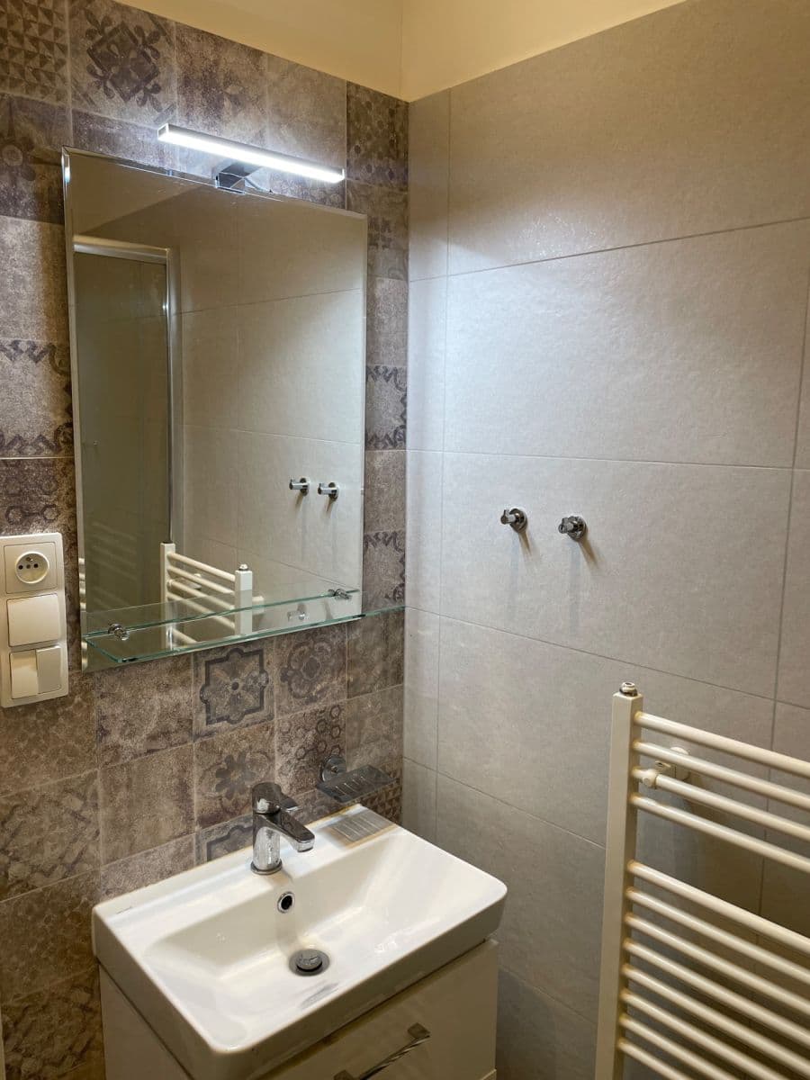 Pronájem bytu 2+kk 45 m², Finská, Praha, Praha Pronájem bytu 2+kk 45 m², Finská, Praha, Praha