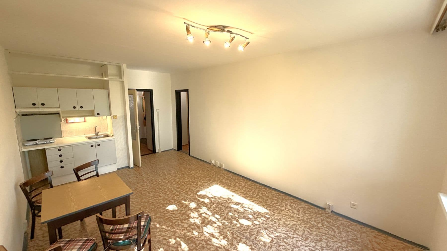 Pronájem bytu 1+kk 30 m², Nad Opatovem, Praha, Praha Pronájem bytu 1+kk 30 m², Nad Opatovem, Praha, Praha