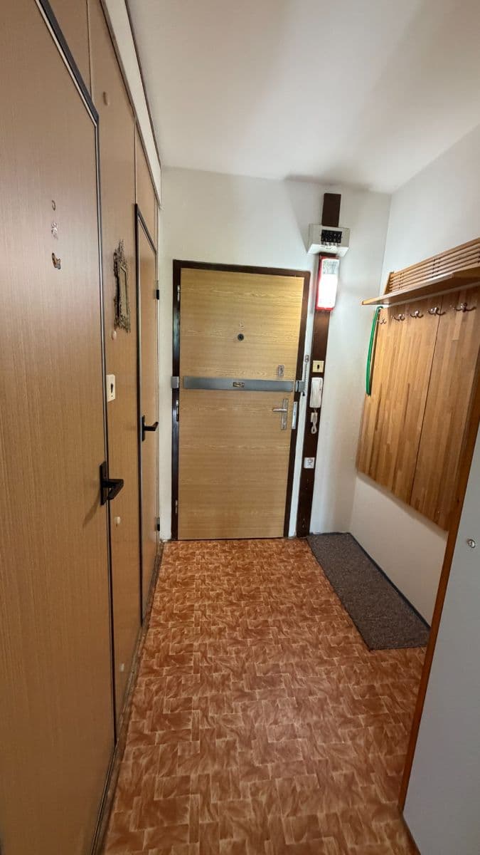 Pronájem bytu 1+kk 30 m², Nad Opatovem, Praha, Praha Pronájem bytu 1+kk 30 m², Nad Opatovem, Praha, Praha