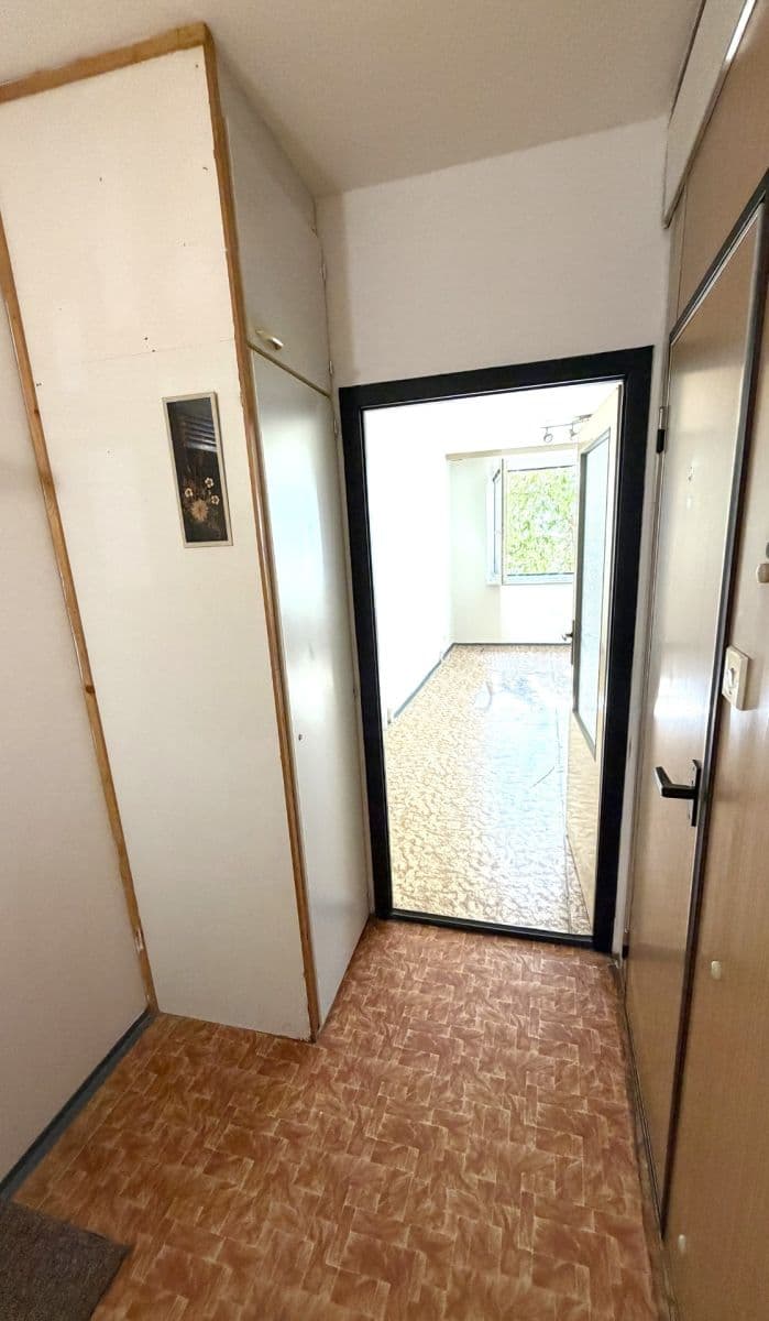 Pronájem bytu 1+kk 30 m², Nad Opatovem, Praha, Praha Pronájem bytu 1+kk 30 m², Nad Opatovem, Praha, Praha