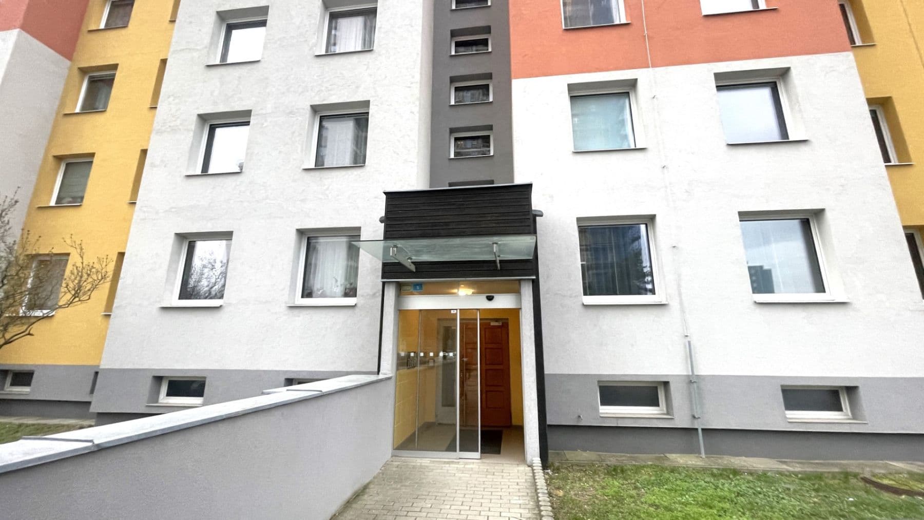 Pronájem bytu 1+kk 30 m², Nad Opatovem, Praha, Praha Pronájem bytu 1+kk 30 m², Nad Opatovem, Praha, Praha