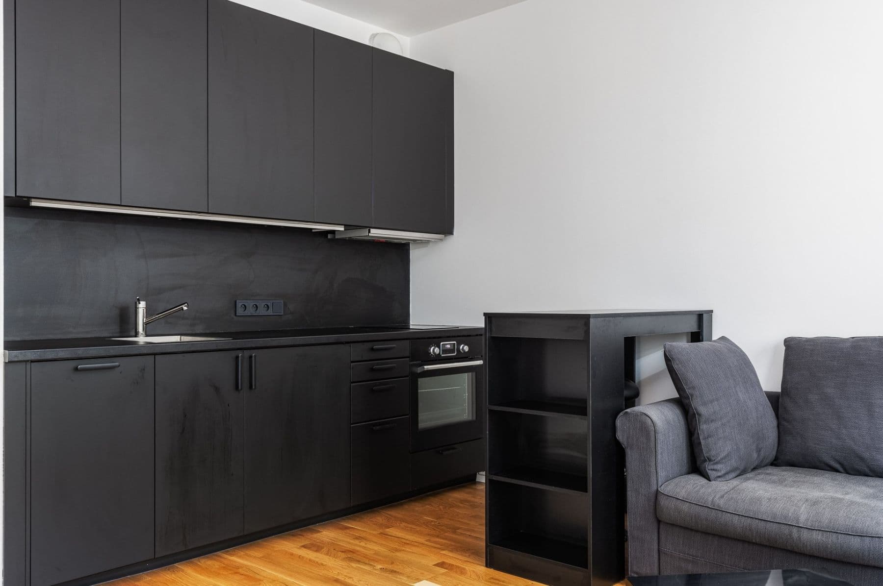 Pronájem bytu 1+kk 30 m², Grafická, Praha, Praha Pronájem bytu 1+kk 30 m², Grafická, Praha, Praha