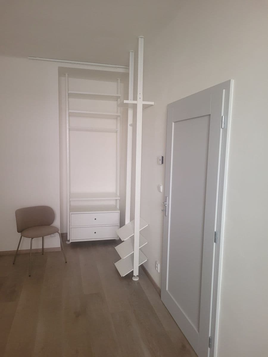 Pronájem bytu 2+1 53 m², Žerotínova, Praha, Praha Pronájem bytu 2+1 53 m², Žerotínova, Praha, Praha