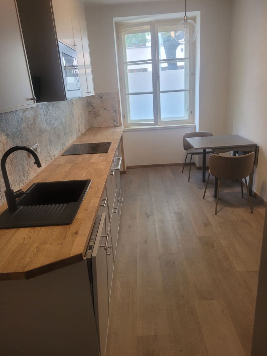 Pronájem bytu 2+1 53 m², Žerotínova, Praha, Praha Pronájem bytu 2+1 53 m², Žerotínova, Praha, Praha