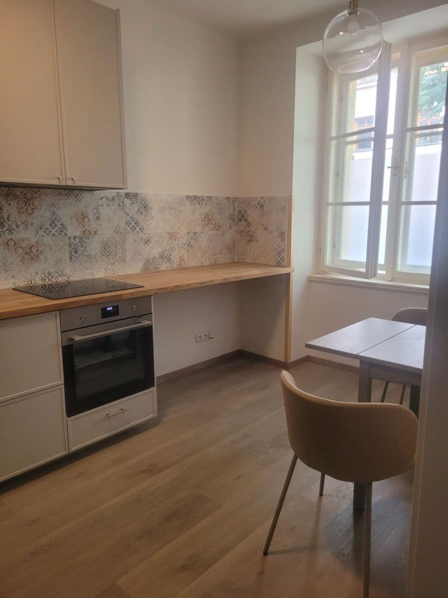 Pronájem bytu 2+1 53 m², Žerotínova, Praha, Praha Pronájem bytu 2+1 53 m², Žerotínova, Praha, Praha