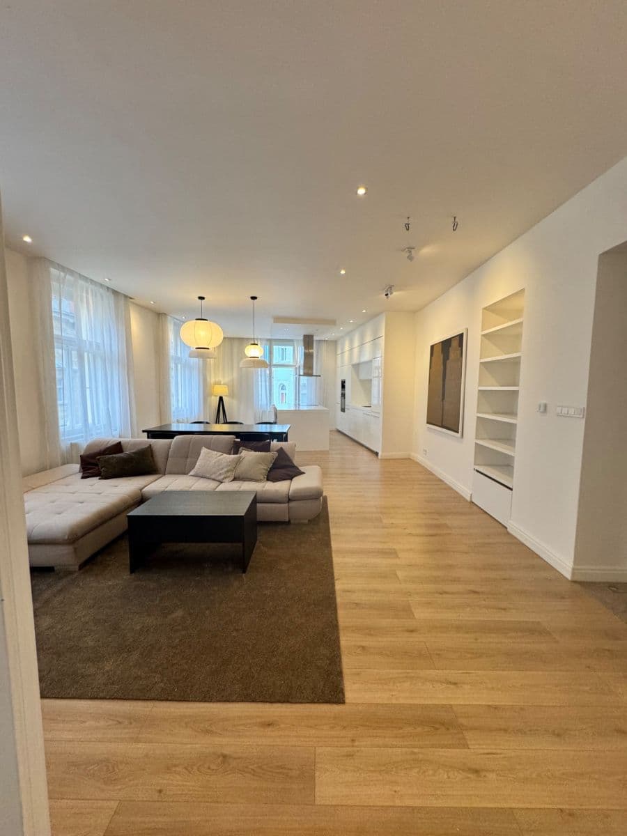 Pronájem bytu 2+kk 79 m², Šimáčkova, Praha, Praha Pronájem bytu 2+kk 79 m², Šimáčkova, Praha, Praha