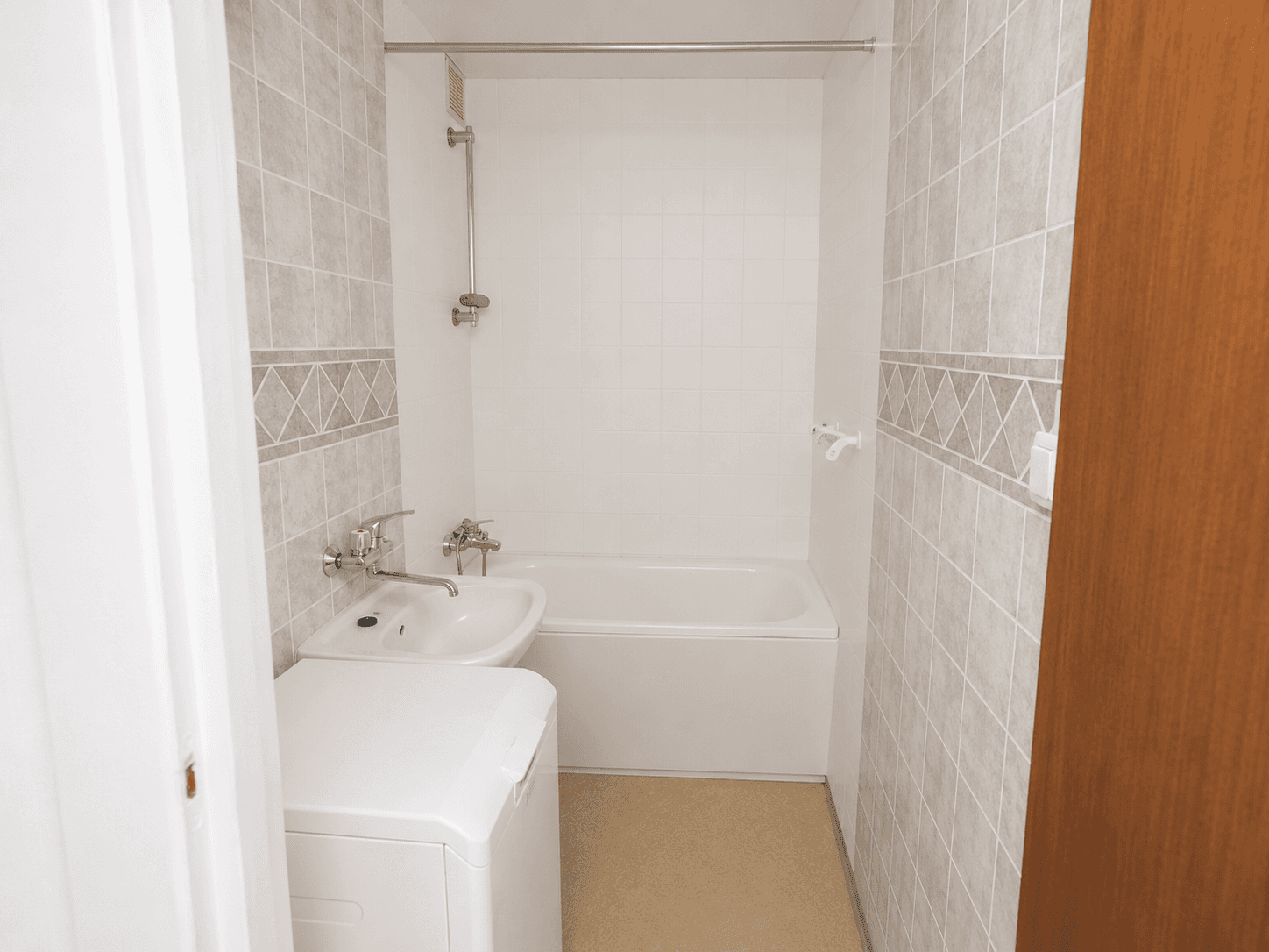Prodej bytu 2+kk 42 m², Plickova, Praha, Praha Prodej bytu 2+kk 42 m², Plickova, Praha, Praha