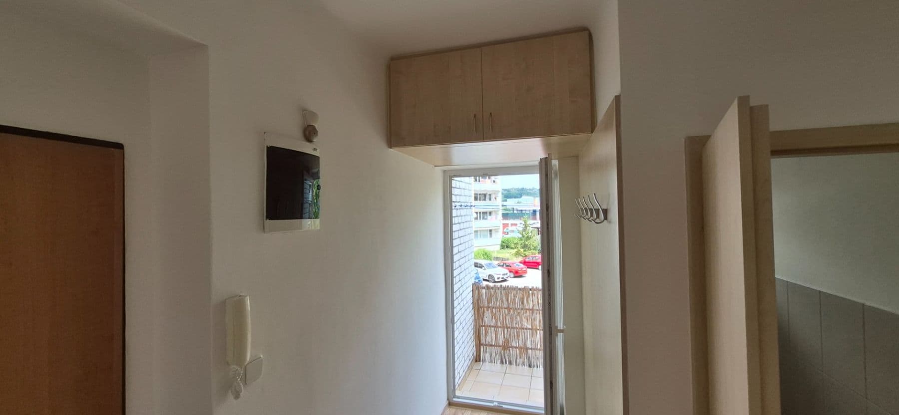 Pronájem bytu 2+1 55 m², Okružní, Praha, Praha Pronájem bytu 2+1 55 m², Okružní, Praha, Praha