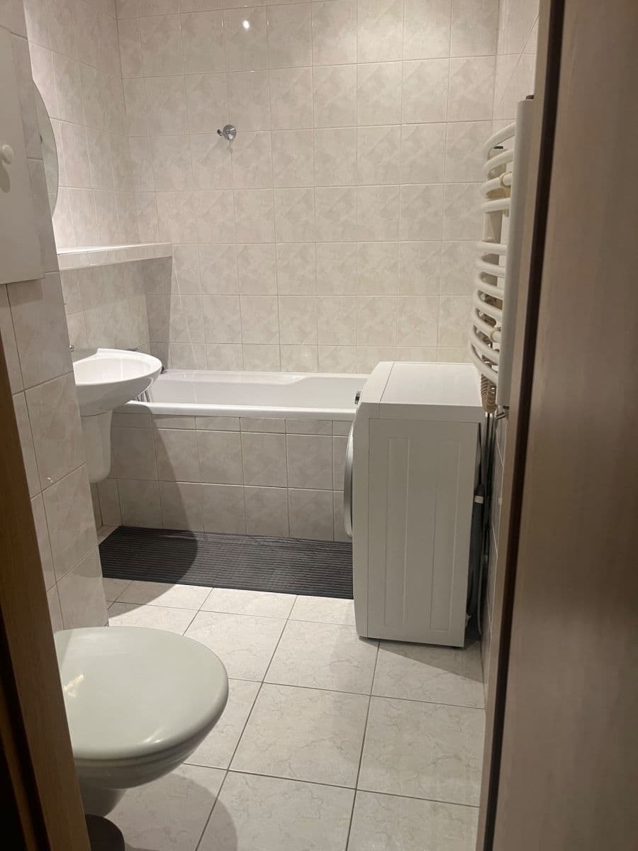 Prodej bytu 2+1 66 m², Tenisová, Praha, Praha Prodej bytu 2+1 66 m², Tenisová, Praha, Praha