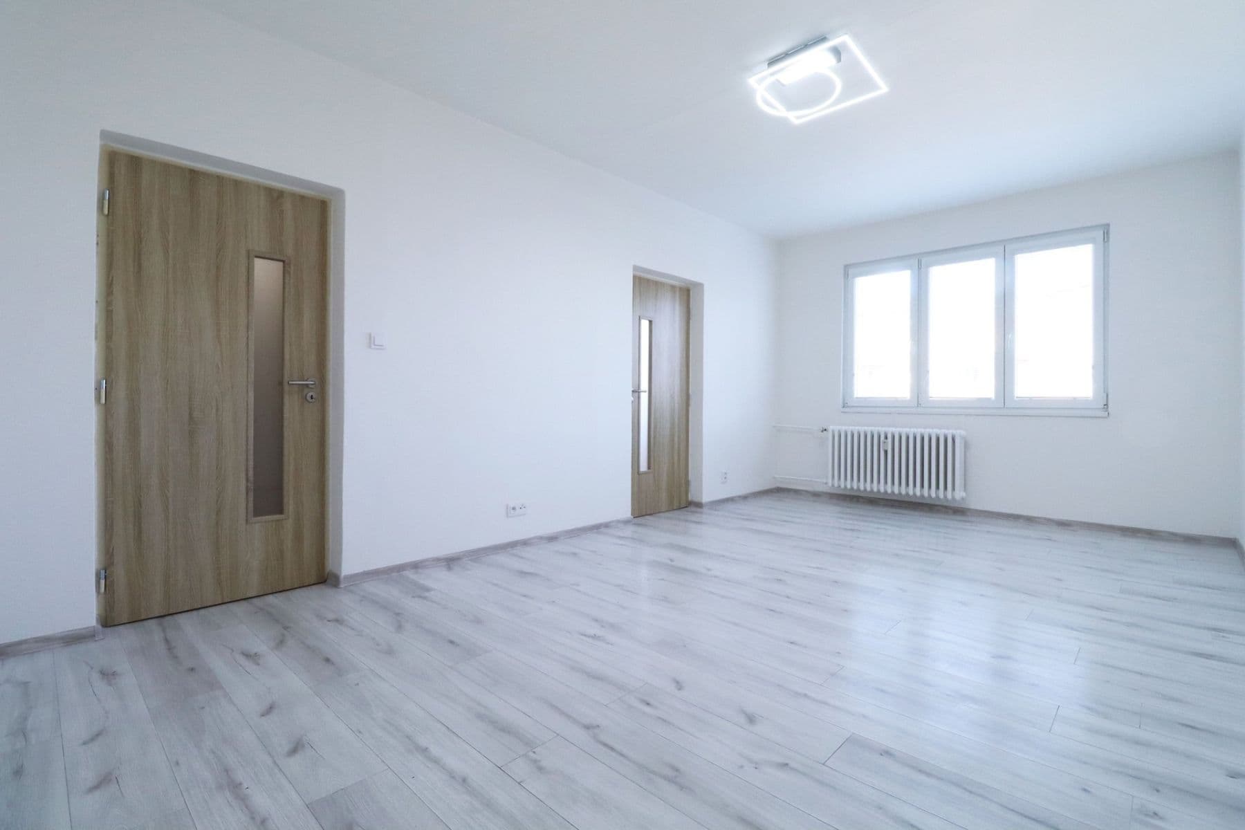 Pronájem bytu 2+1 58 m², Wednesbury, Kladno, Středočeský kraj Pronájem bytu 2+1 58 m², Wednesbury, Kladno, Středočeský kraj