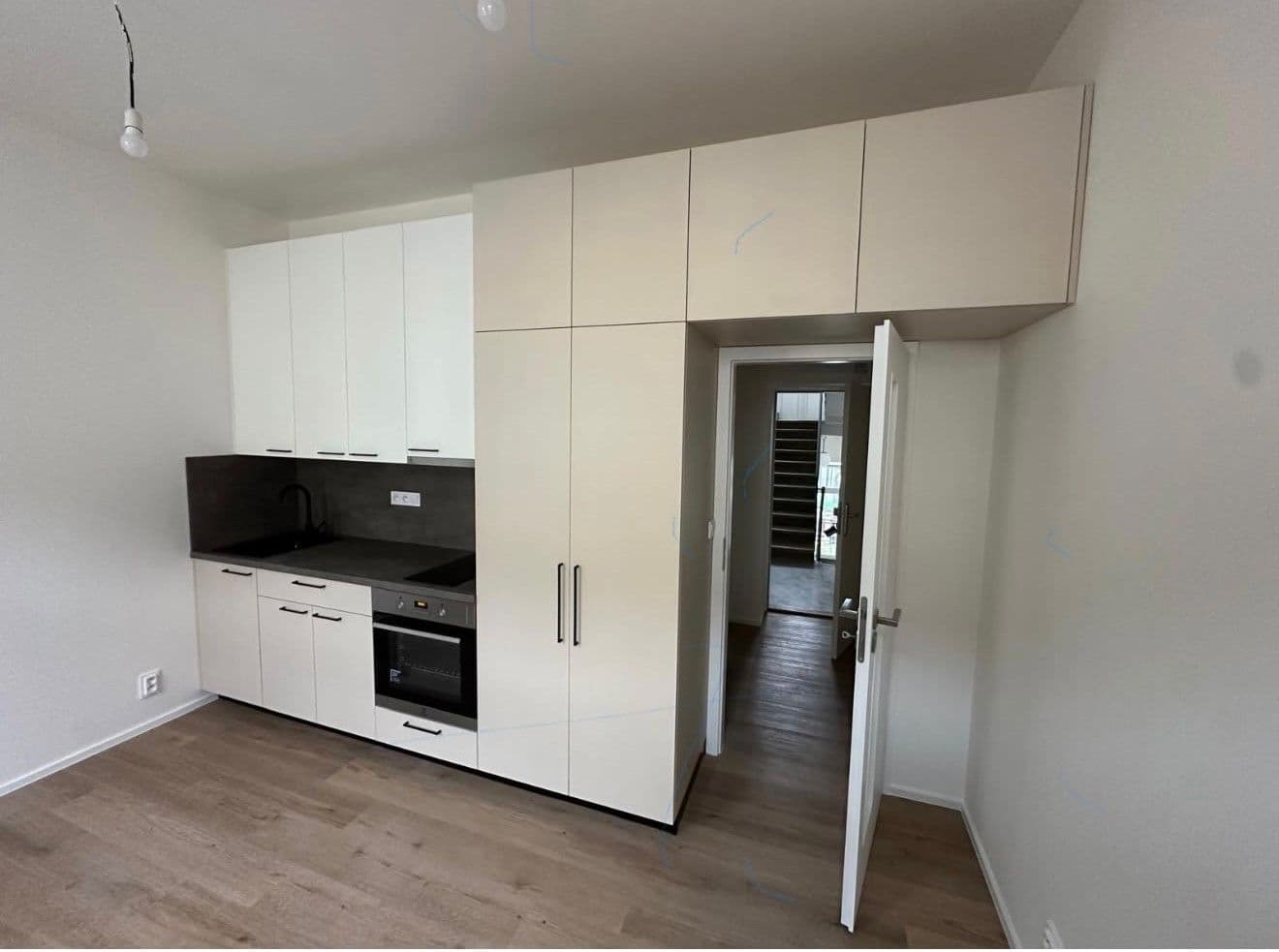 Pronájem bytu 1+kk 20 m², Kolmá, Praha, Praha Pronájem bytu 1+kk 20 m², Kolmá, Praha, Praha