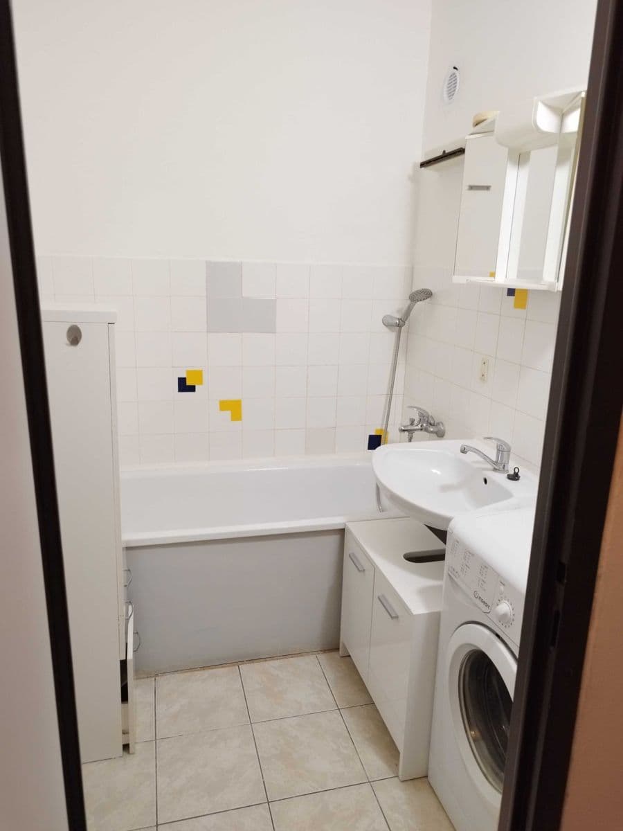 Pronájem bytu 2+kk 48 m², Oblá, Brno, Jihomoravský kraj Pronájem bytu 2+kk 48 m², Oblá, Brno, Jihomoravský kraj