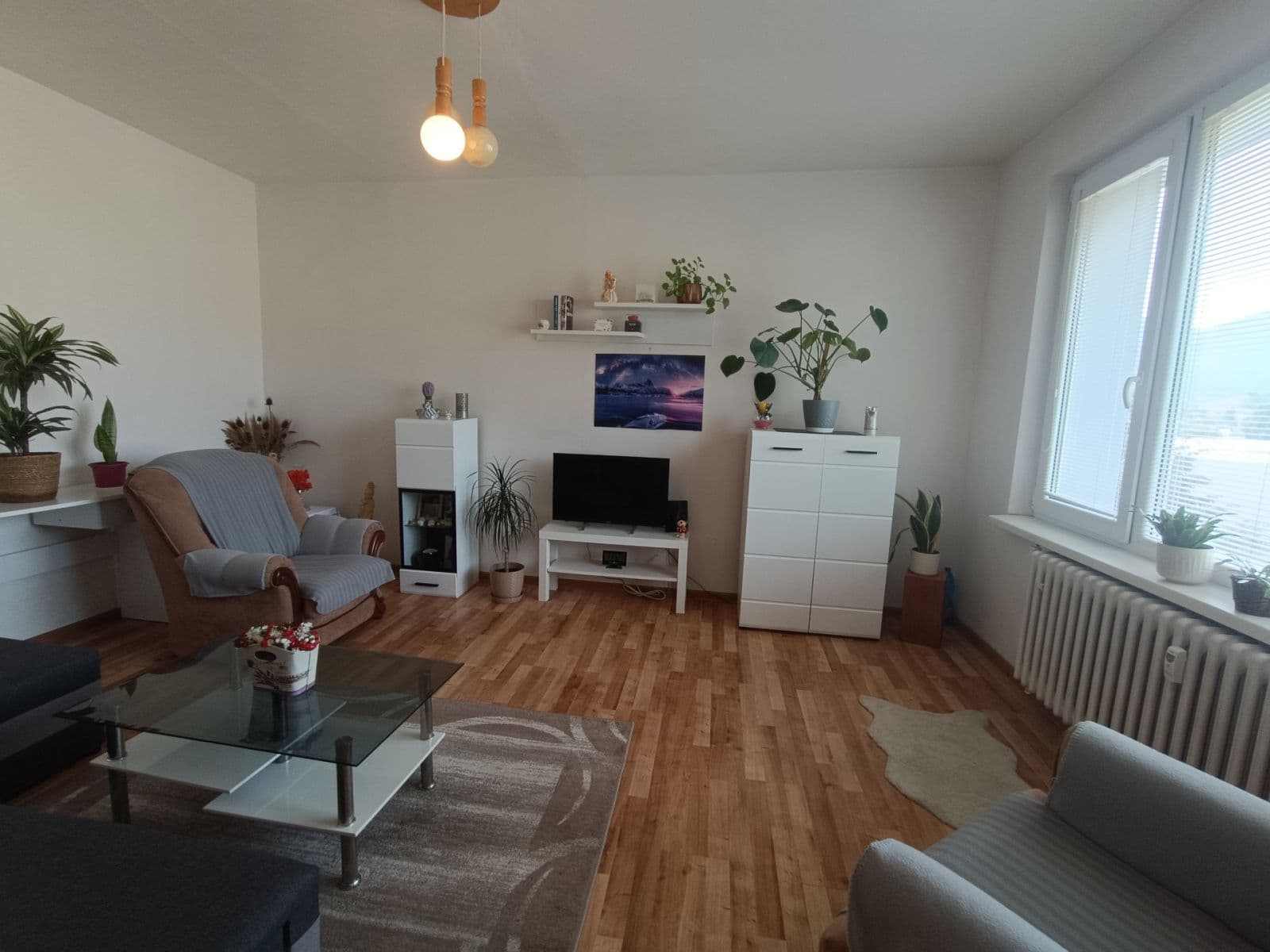 Prodej bytu 2+1 60 m², Vyšné fabriky, Liptovský Hrádok, Žilinský kraj Prodej bytu 2+1 60 m², Vyšné fabriky, Liptovský Hrádok, Žilinský kraj