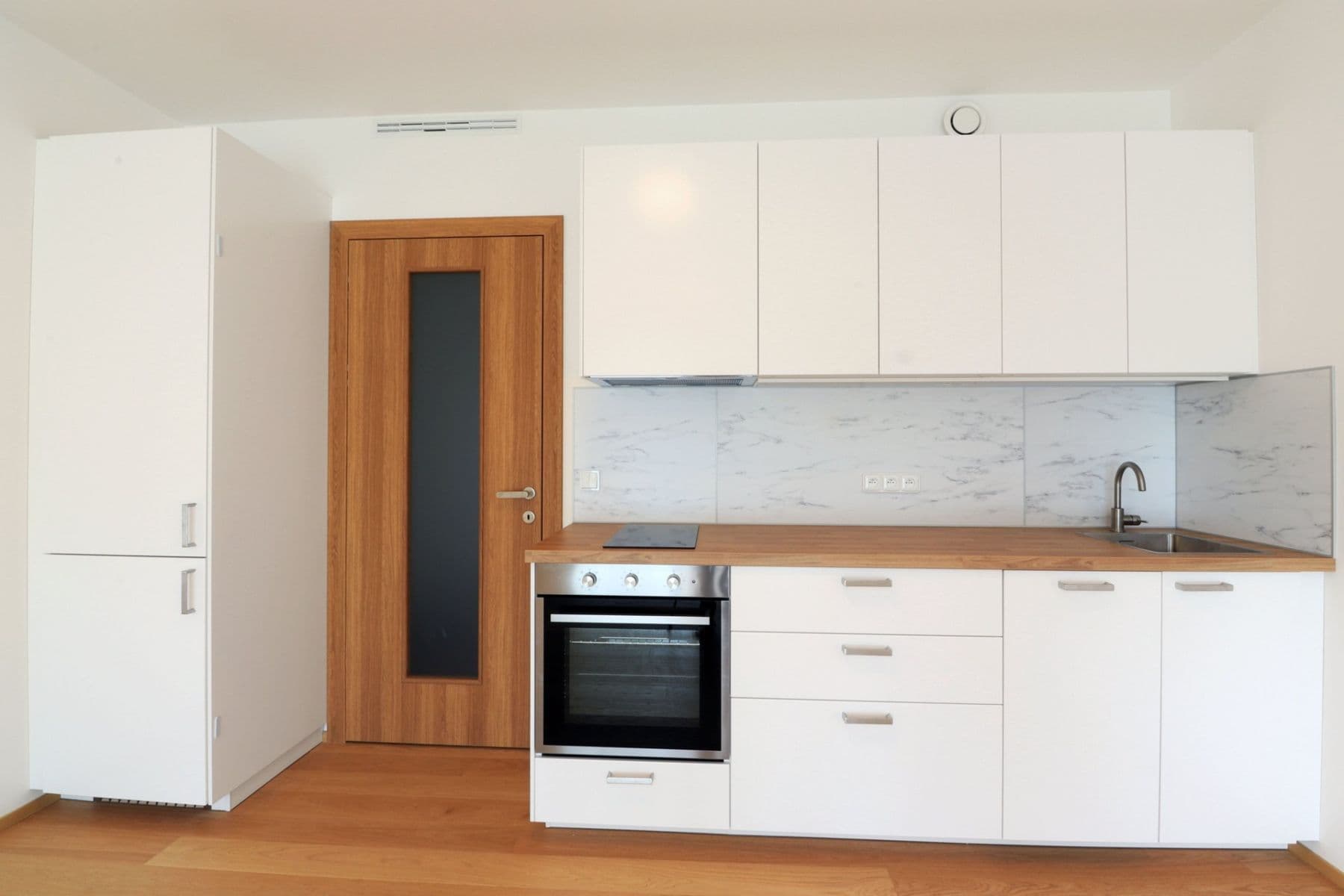 Pronájem bytu 1+kk 32 m², Hodonínská, Praha, Praha Pronájem bytu 1+kk 32 m², Hodonínská, Praha, Praha