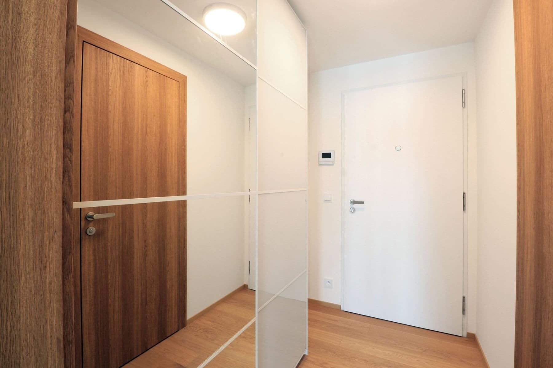 Pronájem bytu 1+kk 32 m², Hodonínská, Praha, Praha Pronájem bytu 1+kk 32 m², Hodonínská, Praha, Praha