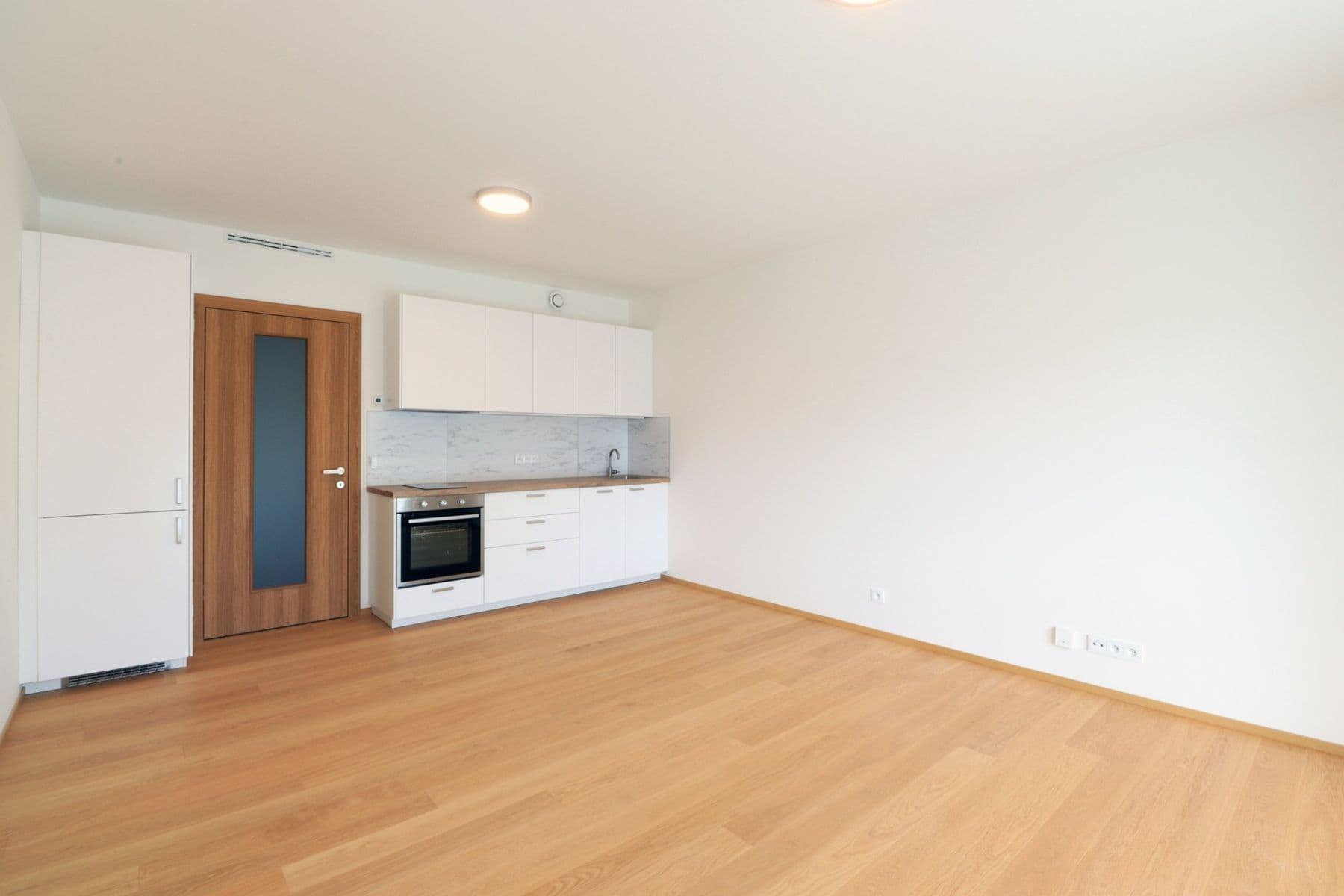 Pronájem bytu 1+kk 32 m², Hodonínská, Praha, Praha Pronájem bytu 1+kk 32 m², Hodonínská, Praha, Praha
