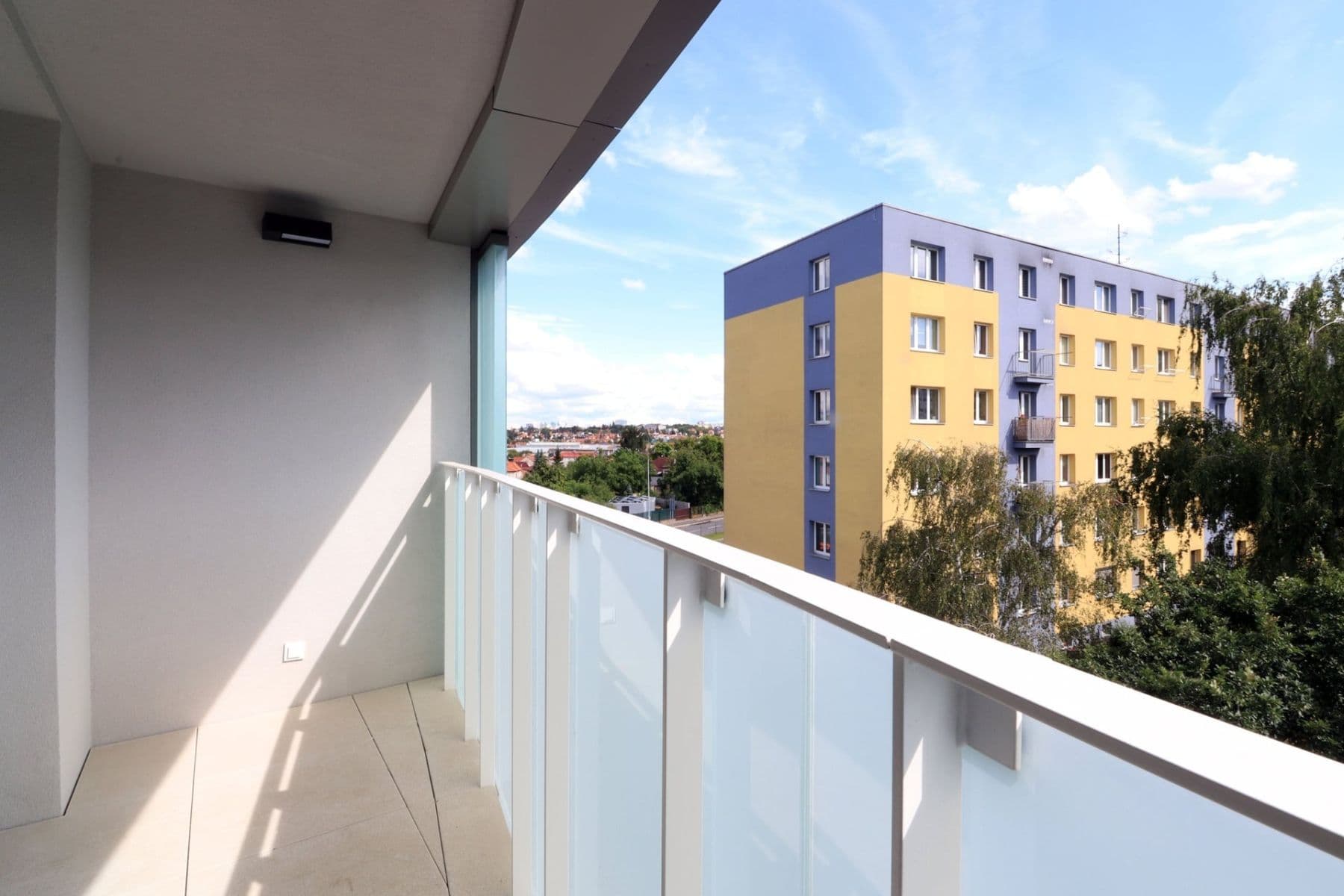 Pronájem bytu 1+kk 32 m², Hodonínská, Praha, Praha Pronájem bytu 1+kk 32 m², Hodonínská, Praha, Praha