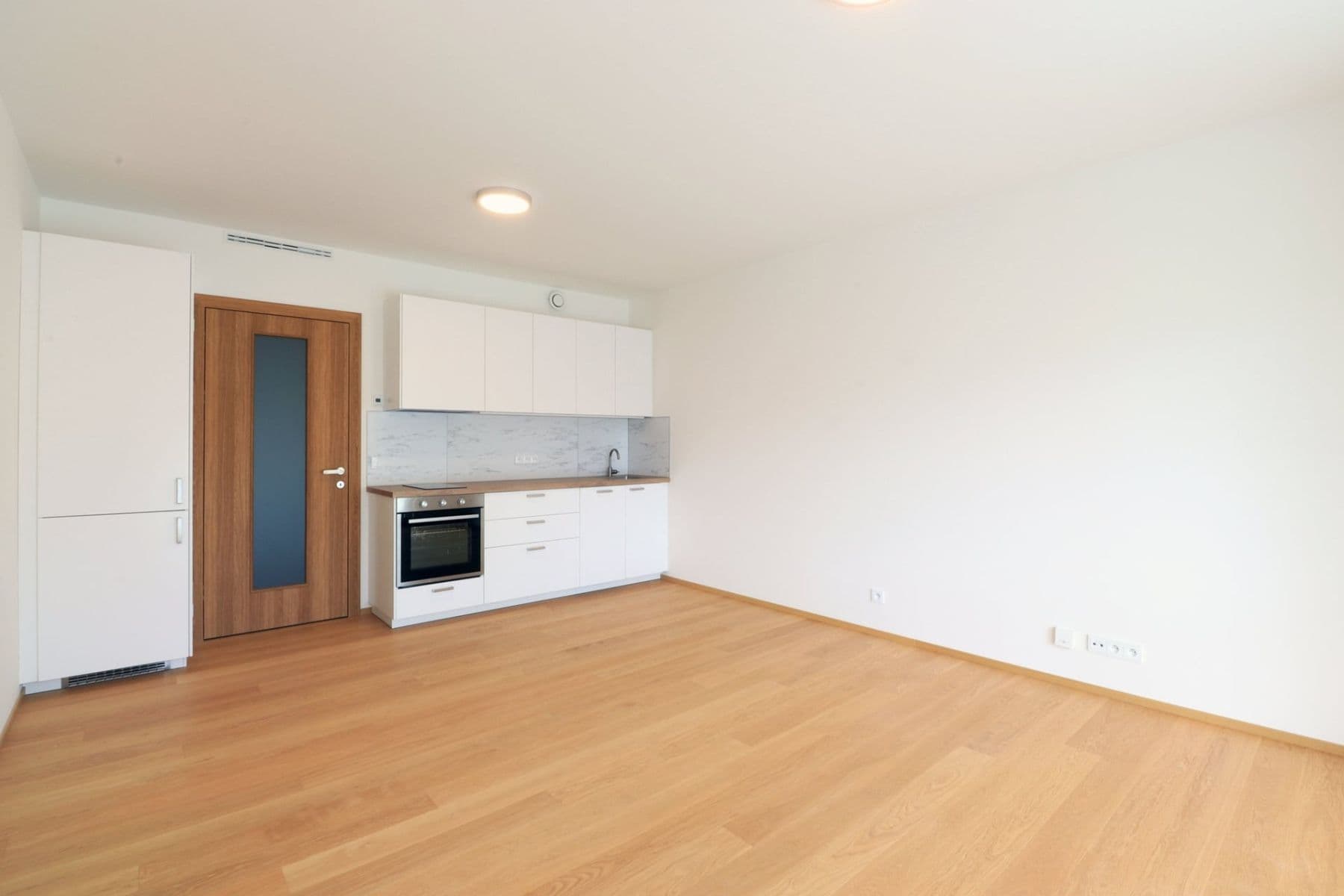 Pronájem bytu 1+kk 32 m², Hodonínská, Praha, Praha Pronájem bytu 1+kk 32 m², Hodonínská, Praha, Praha