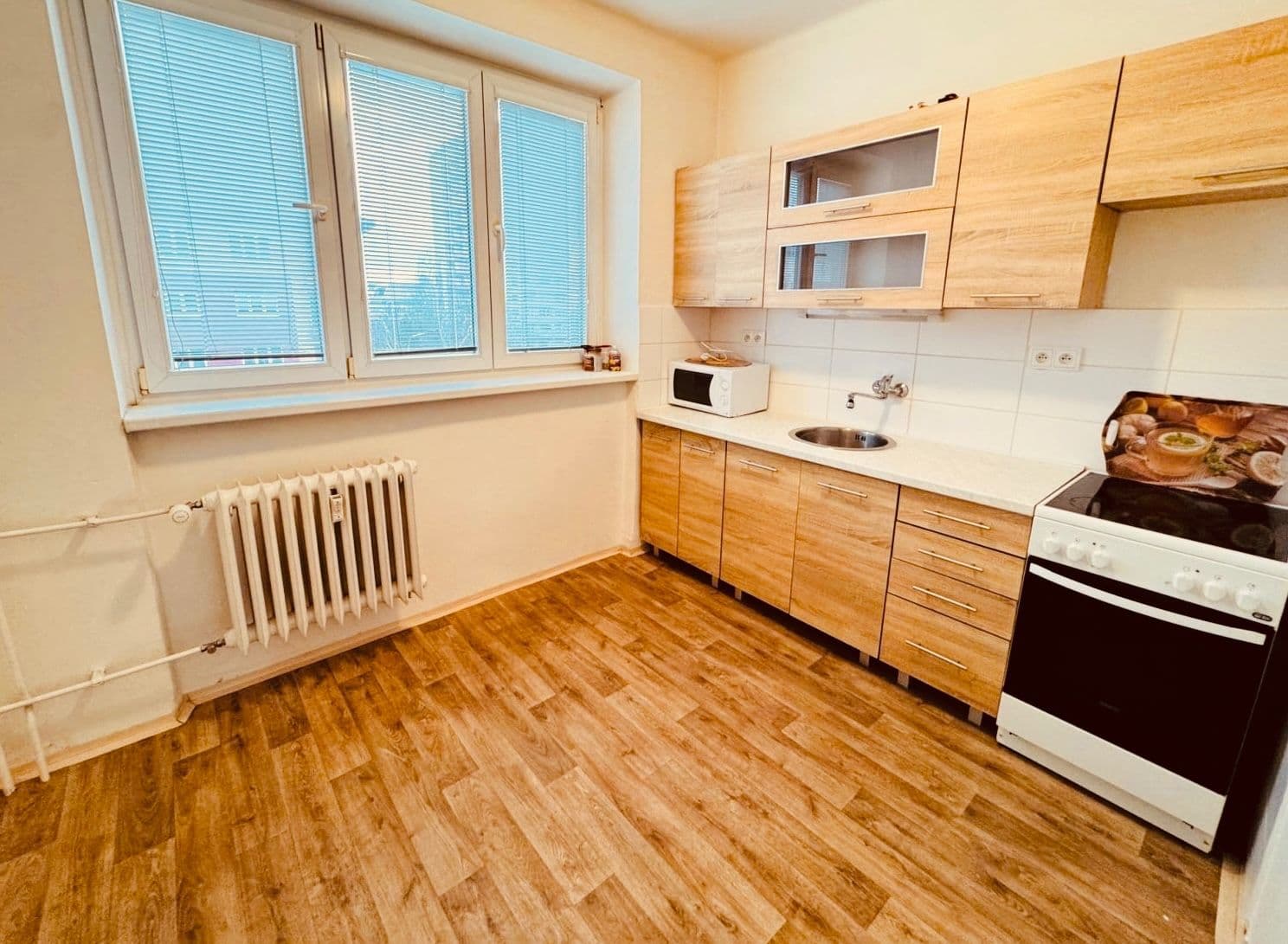 Prodej bytu 1+1 38 m², Vítězslava Nezvala, Most, Ústecký kraj Prodej bytu 1+1 38 m², Vítězslava Nezvala, Most, Ústecký kraj