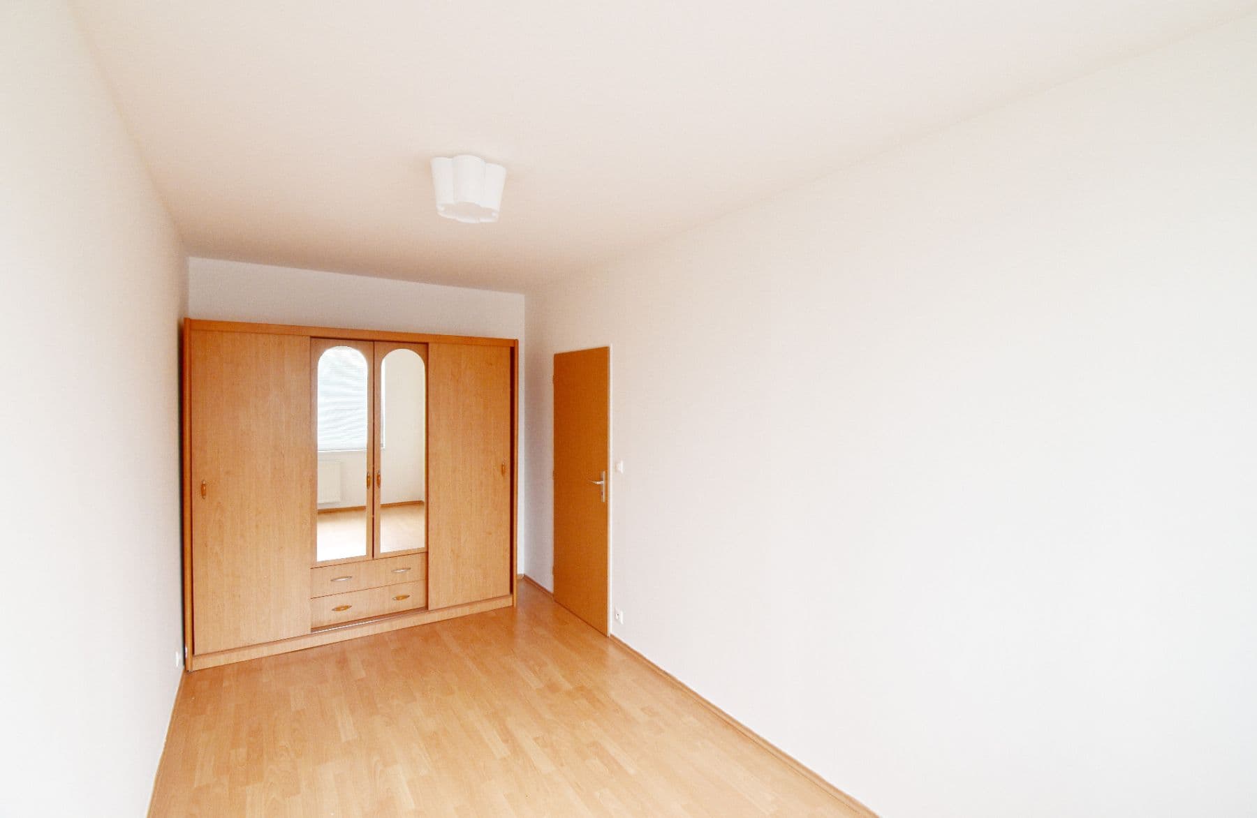 Pronájem bytu 2+kk 58 m², Zlonická, Praha, Praha Pronájem bytu 2+kk 58 m², Zlonická, Praha, Praha