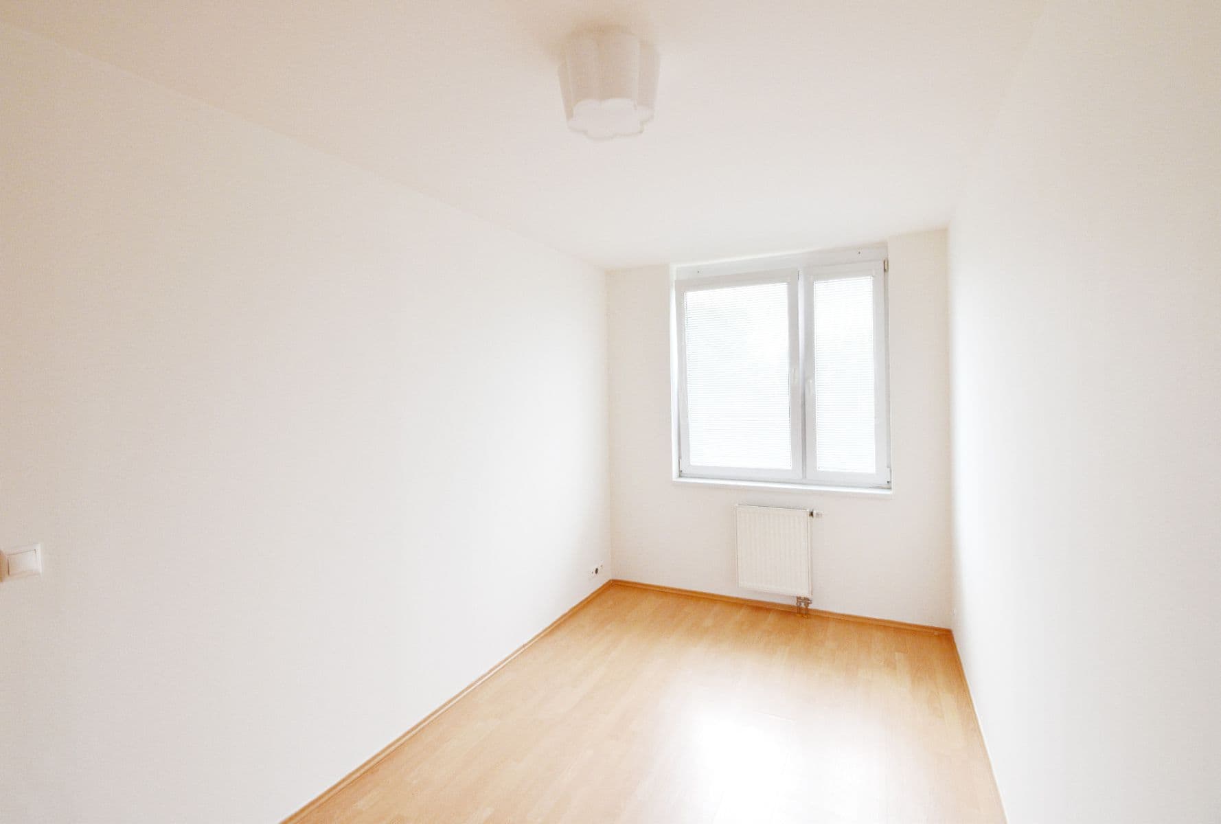 Pronájem bytu 2+kk 58 m², Zlonická, Praha, Praha Pronájem bytu 2+kk 58 m², Zlonická, Praha, Praha