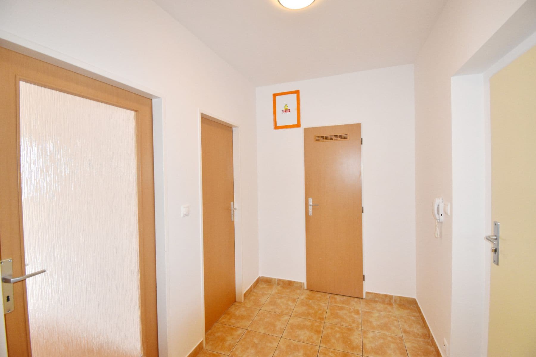 Pronájem bytu 2+kk 58 m², Zlonická, Praha, Praha Pronájem bytu 2+kk 58 m², Zlonická, Praha, Praha