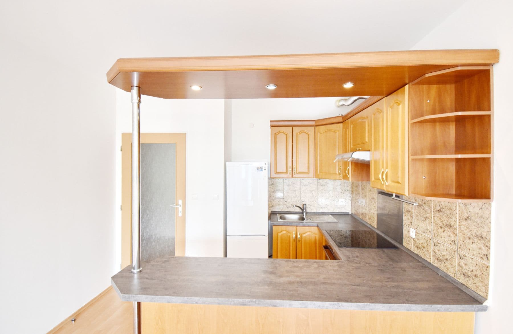 Pronájem bytu 2+kk 58 m², Zlonická, Praha, Praha Pronájem bytu 2+kk 58 m², Zlonická, Praha, Praha