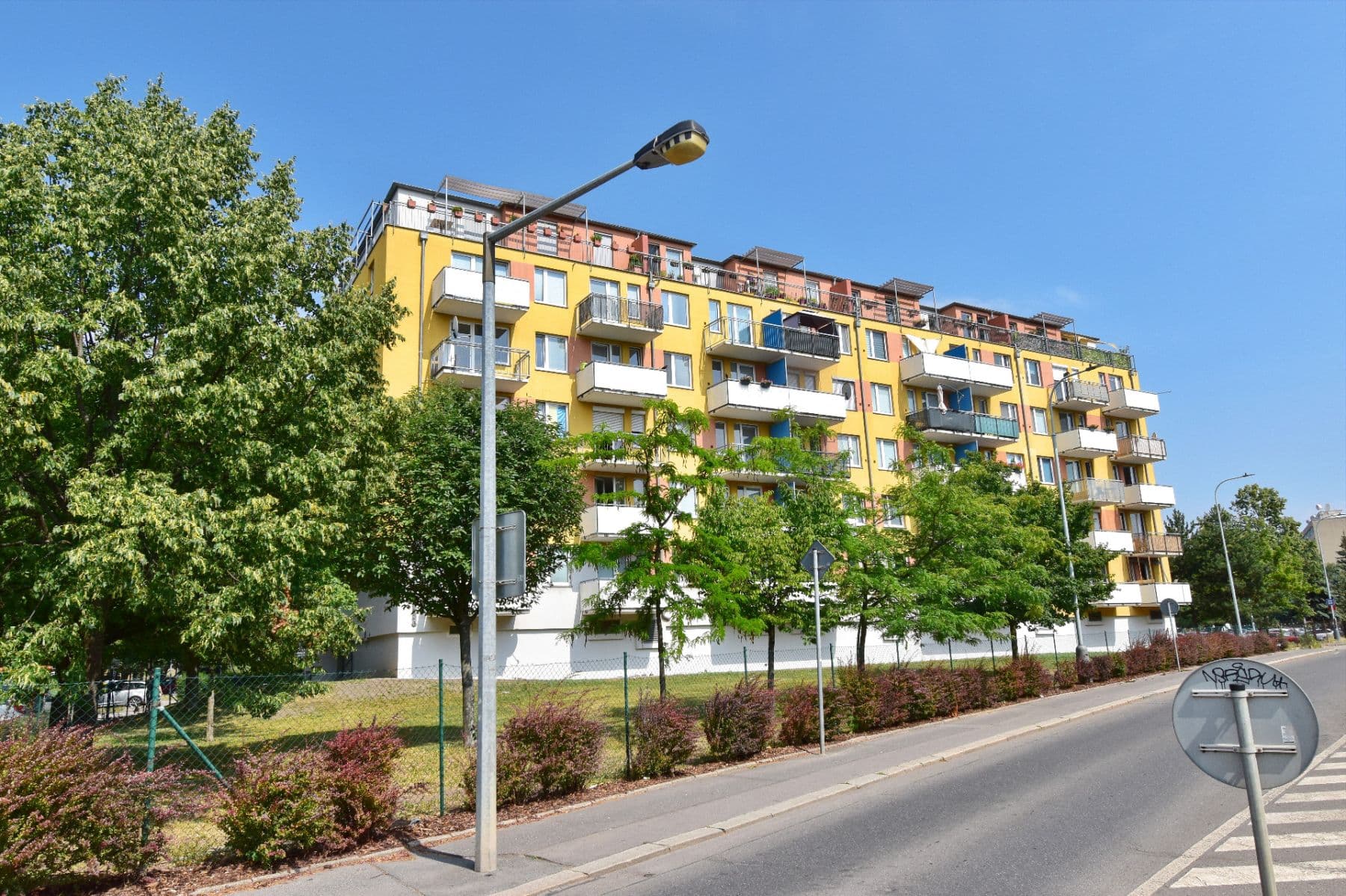 Pronájem bytu 2+kk 58 m², Zlonická, Praha, Praha Pronájem bytu 2+kk 58 m², Zlonická, Praha, Praha