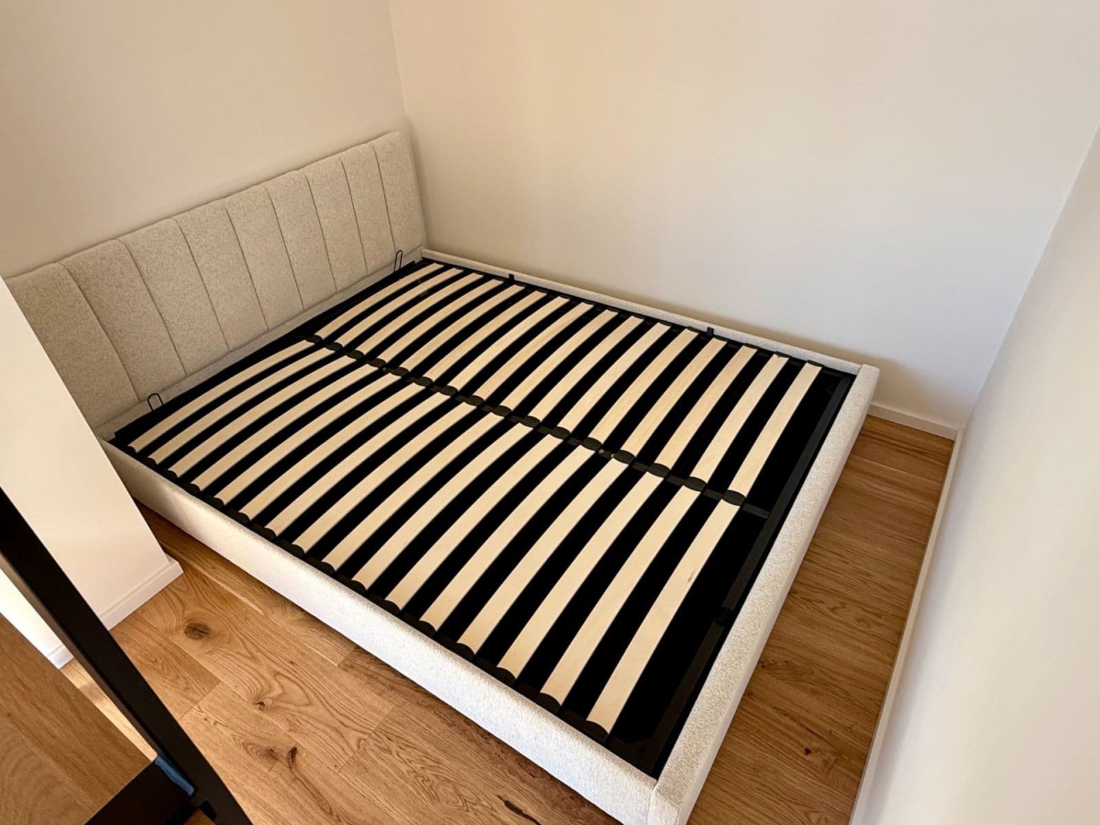 Pronájem bytu 1+kk 40 m², U Komína, Praha, Praha Pronájem bytu 1+kk 40 m², U Komína, Praha, Praha