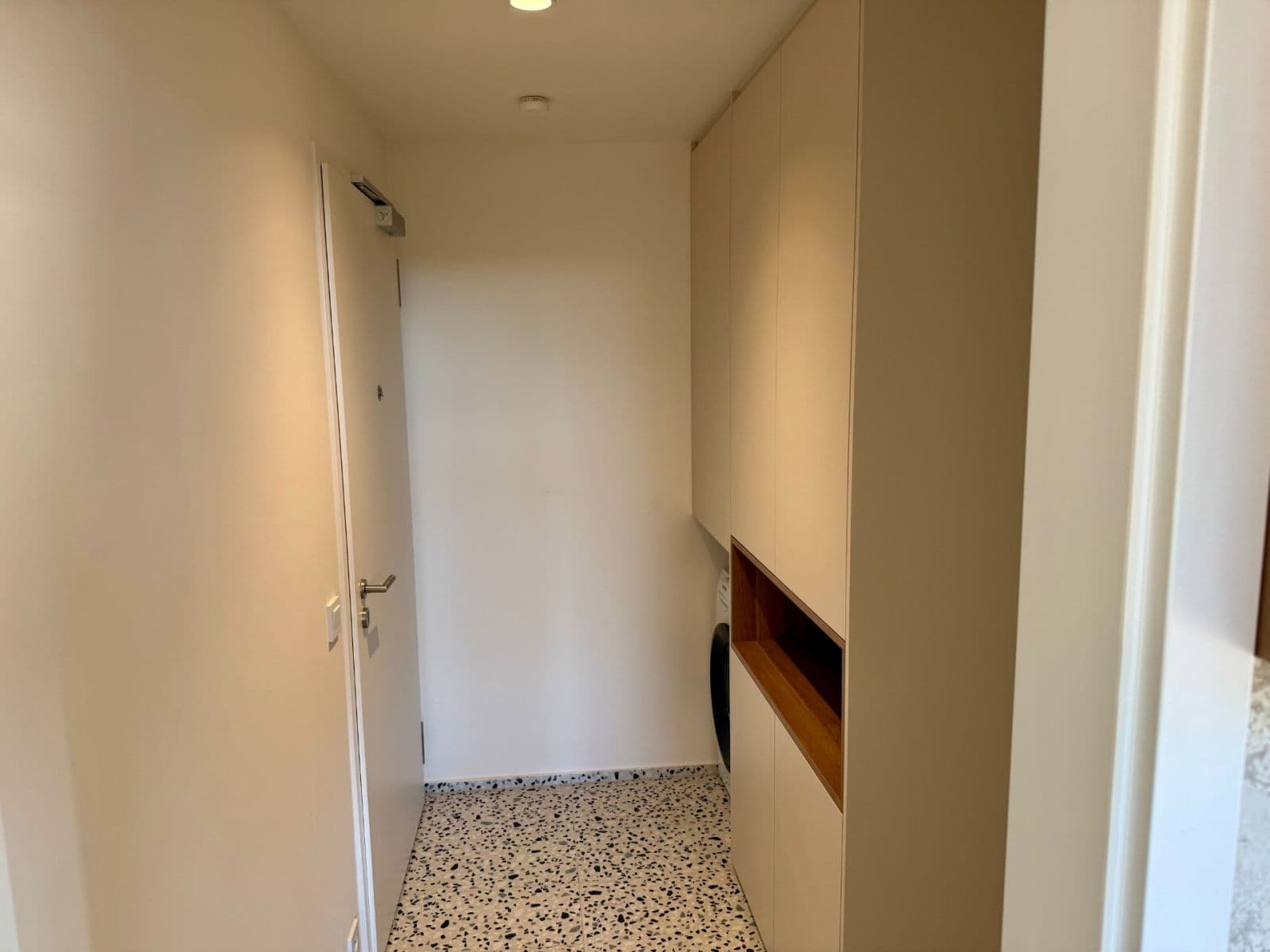 Pronájem bytu 1+kk 40 m², U Komína, Praha, Praha Pronájem bytu 1+kk 40 m², U Komína, Praha, Praha