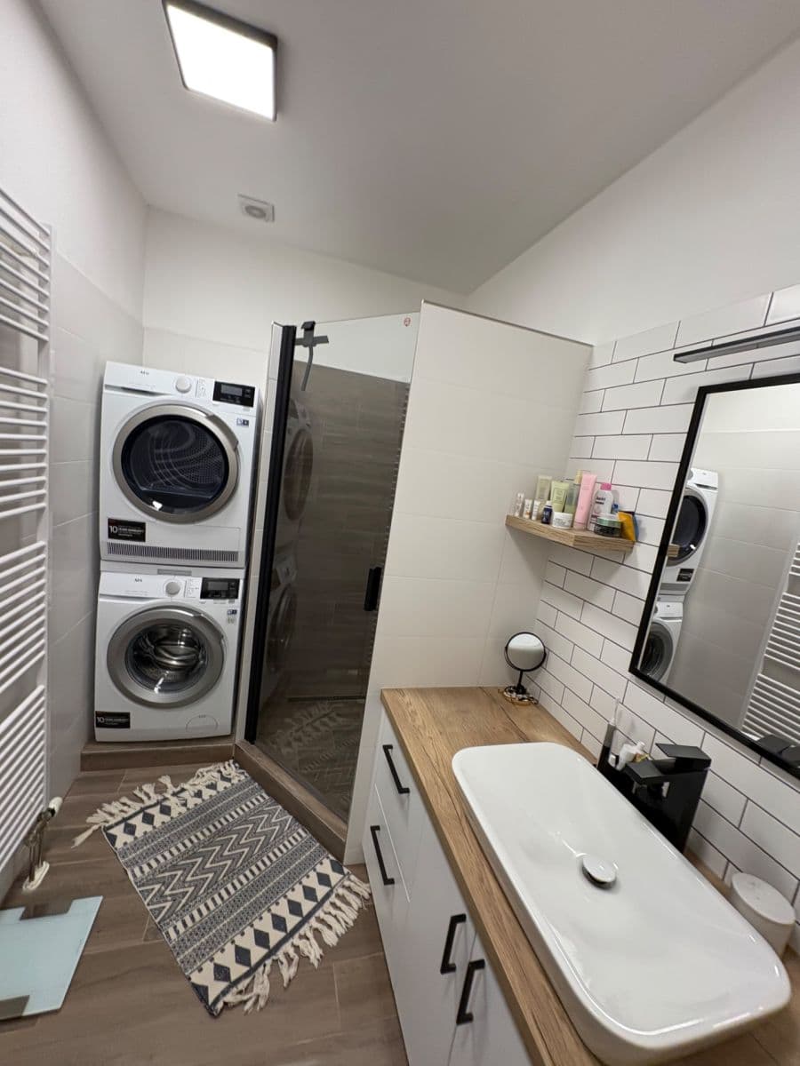 Pronájem bytu 2+kk 61 m², Obránců míru, Třebíč, Kraj Vysočina Pronájem bytu 2+kk 61 m², Obránců míru, Třebíč, Kraj Vysočina
