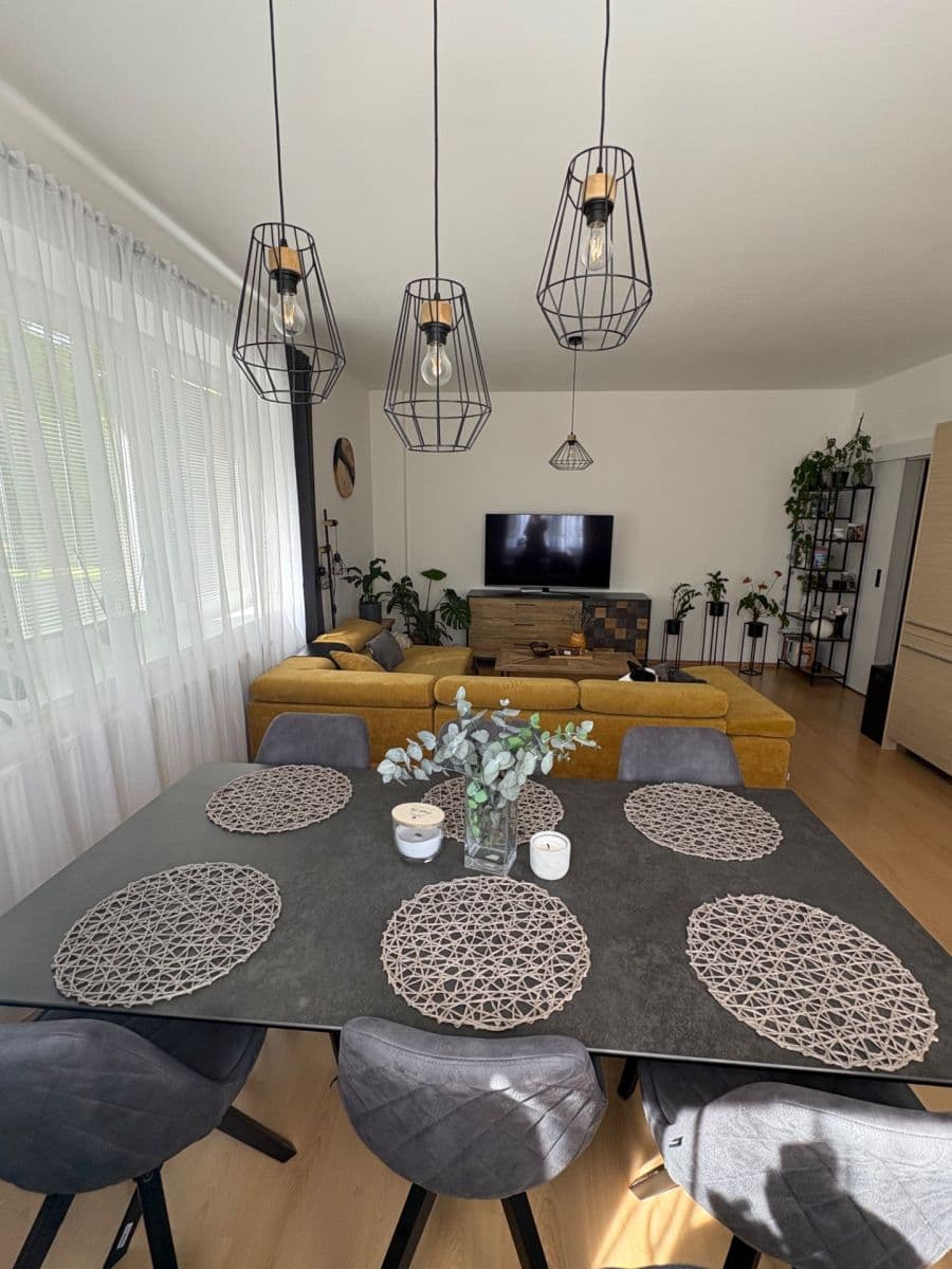Pronájem bytu 2+kk 61 m², Obránců míru, Třebíč, Kraj Vysočina Pronájem bytu 2+kk 61 m², Obránců míru, Třebíč, Kraj Vysočina