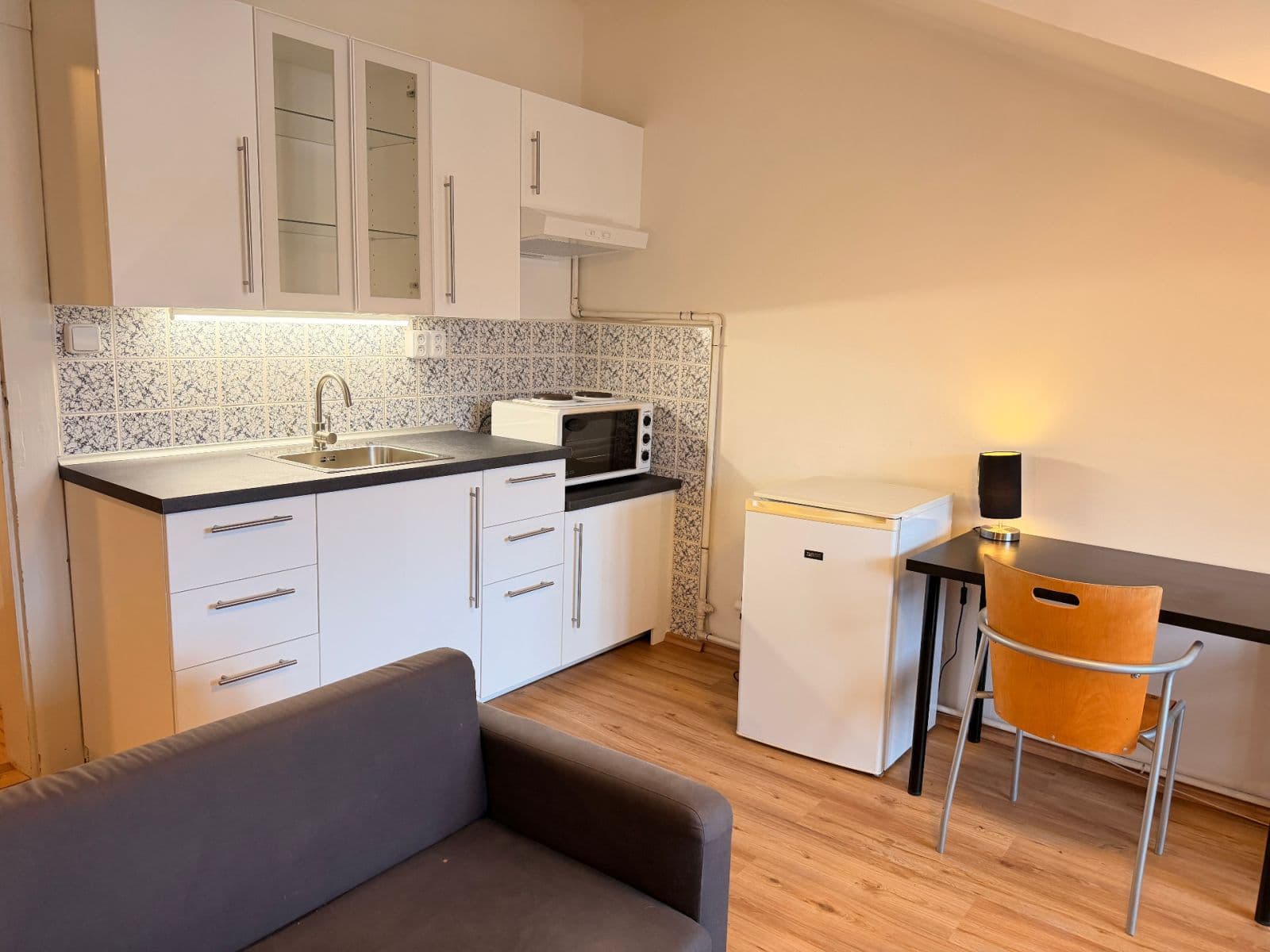 Pronájem bytu Garsoniéra 28 m², Biskupcova, Praha, Praha Pronájem bytu Garsoniéra 28 m², Biskupcova, Praha, Praha