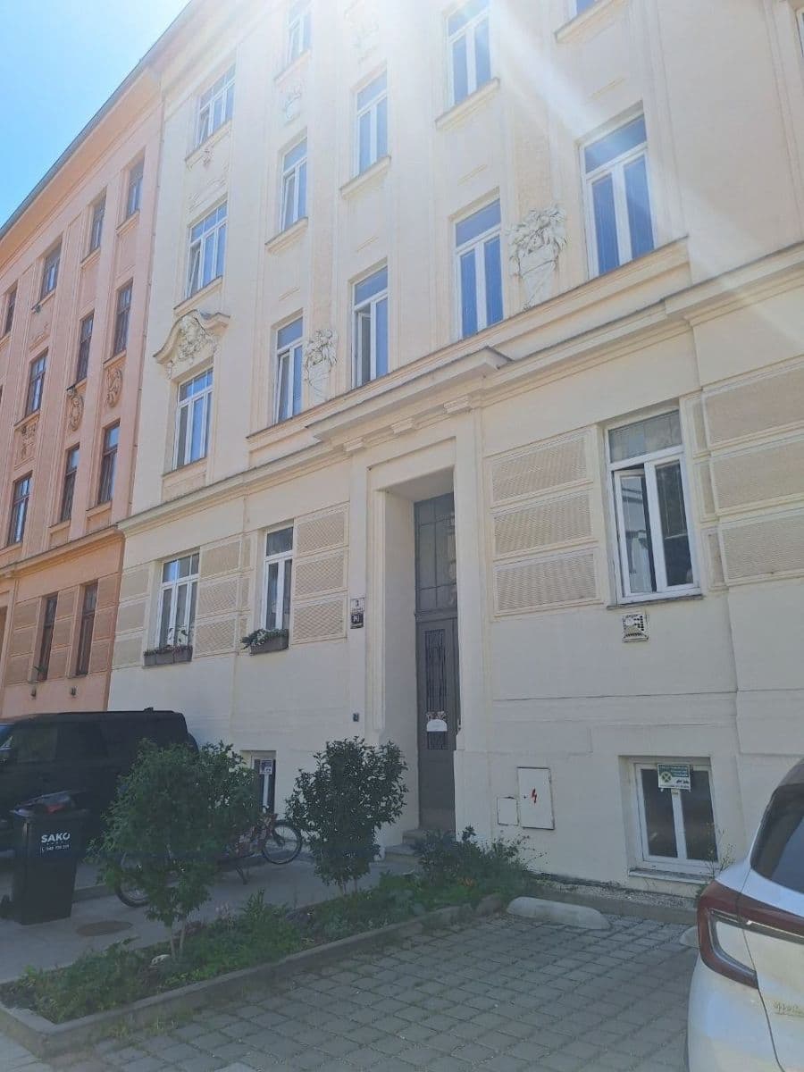 Pronájem bytu 2+1 70 m², Zborovská, Brno, Jihomoravský kraj Pronájem bytu 2+1 70 m², Zborovská, Brno, Jihomoravský kraj