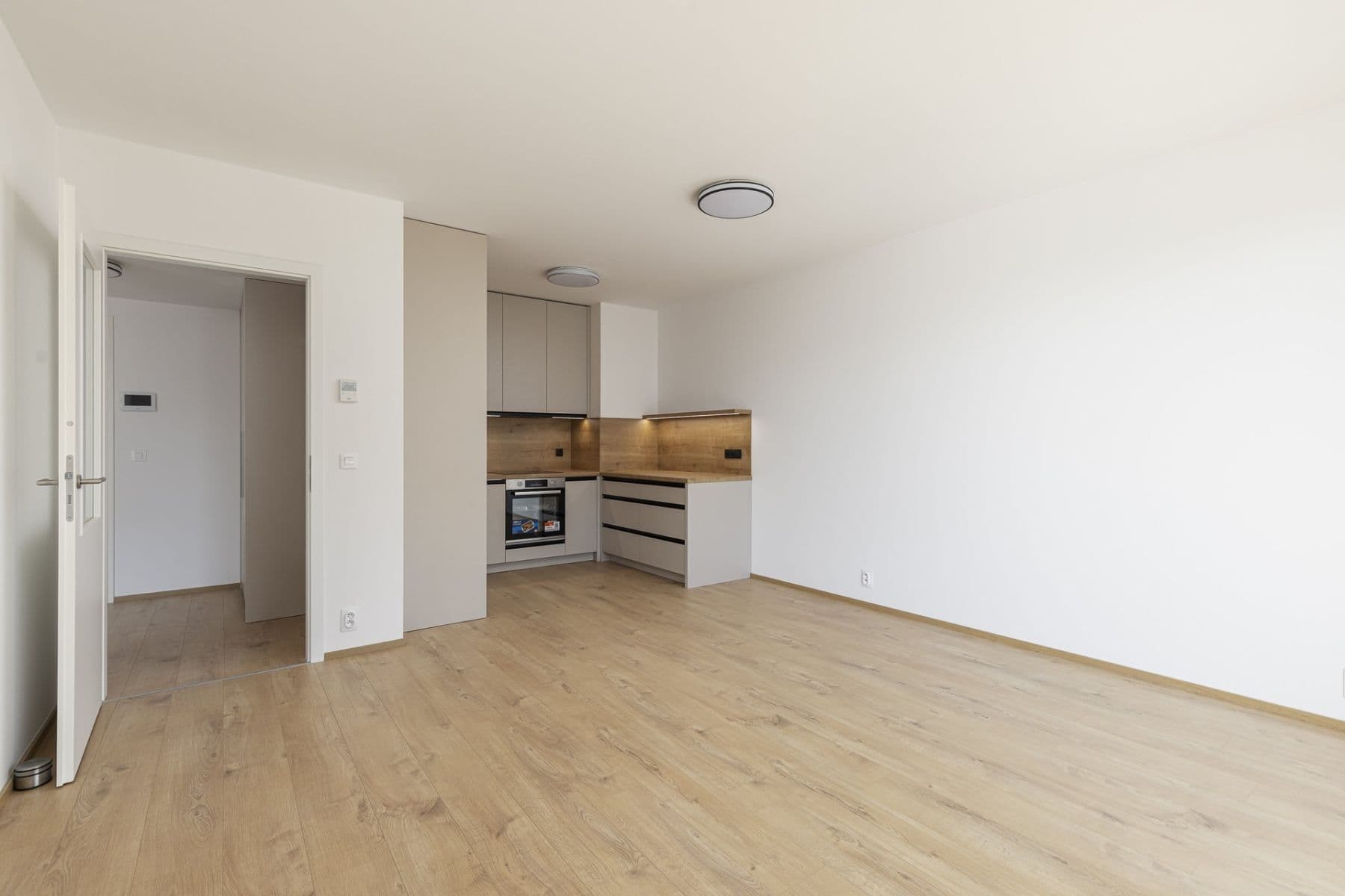 Pronájem bytu 2+kk 56 m², Nebřenická, Praha, Praha Pronájem bytu 2+kk 56 m², Nebřenická, Praha, Praha