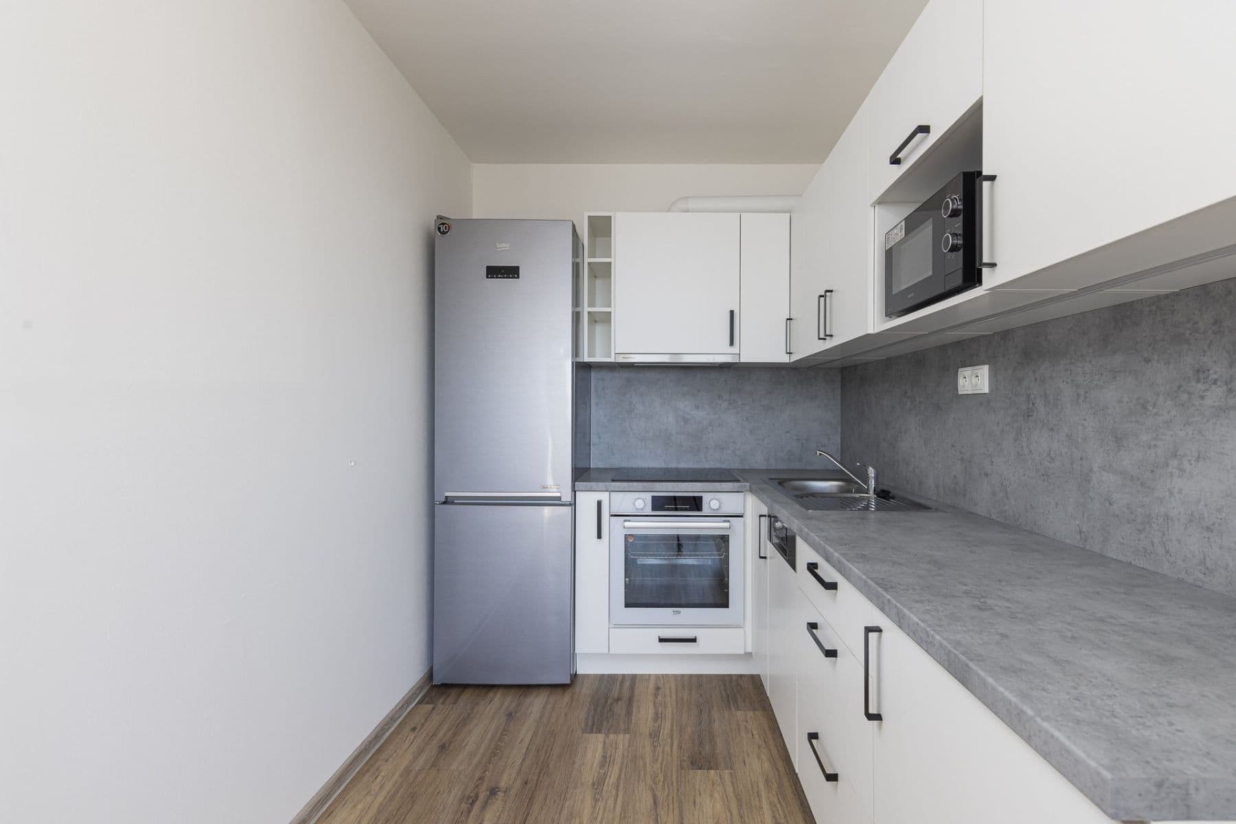 Pronájem bytu 2+kk 41 m², Zárybská, Praha, Praha Pronájem bytu 2+kk 41 m², Zárybská, Praha, Praha