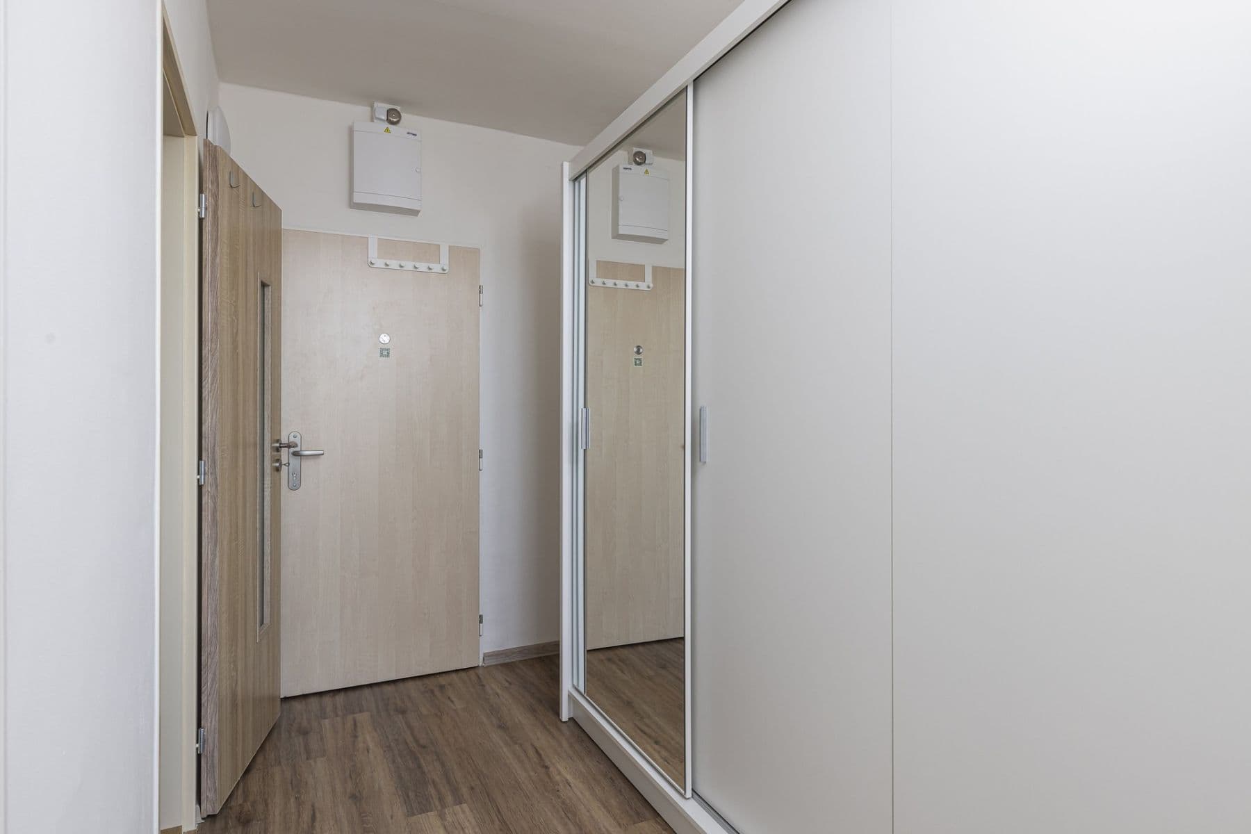 Pronájem bytu 2+kk 41 m², Zárybská, Praha, Praha Pronájem bytu 2+kk 41 m², Zárybská, Praha, Praha