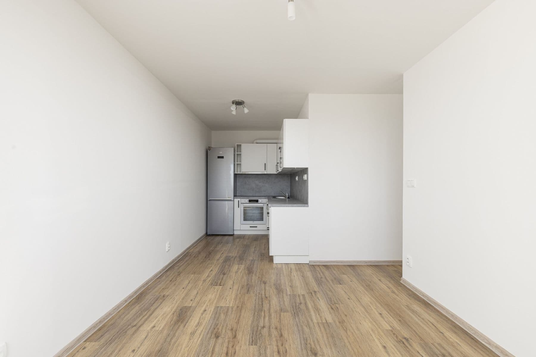 Pronájem bytu 2+kk 41 m², Zárybská, Praha, Praha Pronájem bytu 2+kk 41 m², Zárybská, Praha, Praha