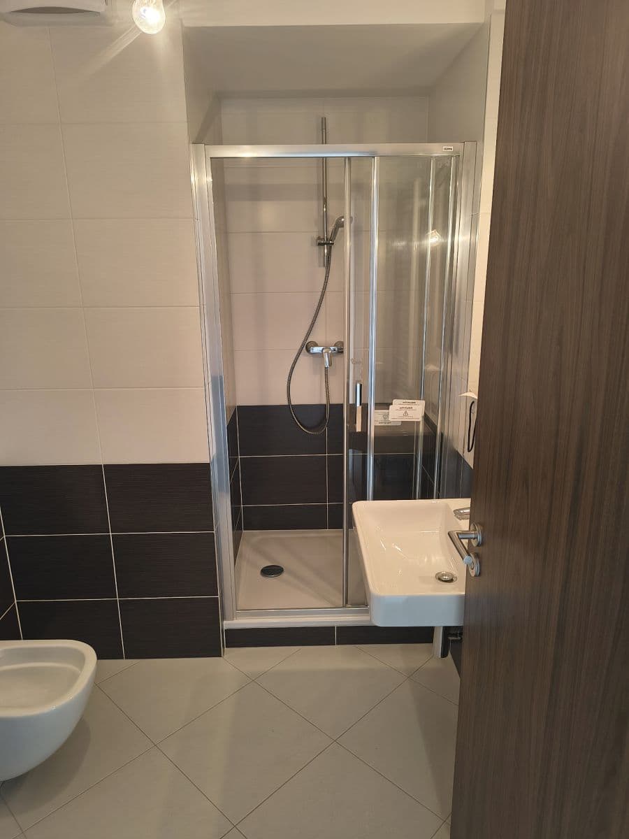 Pronájem bytu 1+kk 36 m², Pod Harfou, Praha, Praha Pronájem bytu 1+kk 36 m², Pod Harfou, Praha, Praha