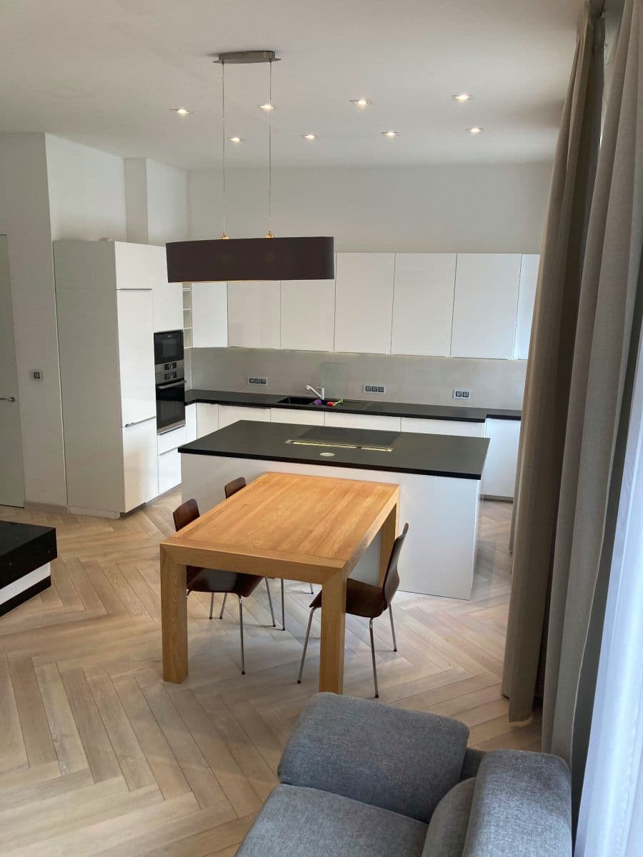 Pronájem bytu 3+kk 90 m², Arbesovo náměstí, Praha, Praha Pronájem bytu 3+kk 90 m², Arbesovo náměstí, Praha, Praha