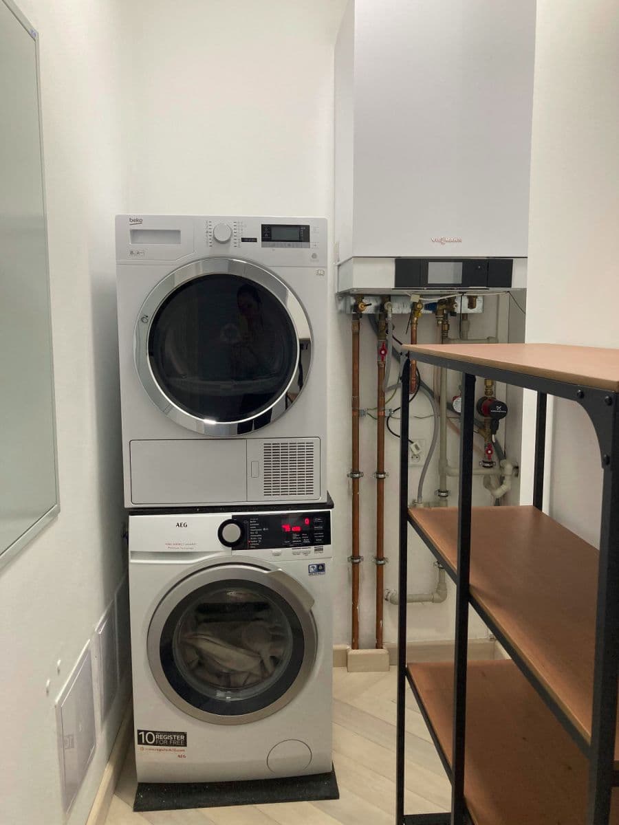 Pronájem bytu 3+kk 90 m², Arbesovo náměstí, Praha, Praha Pronájem bytu 3+kk 90 m², Arbesovo náměstí, Praha, Praha