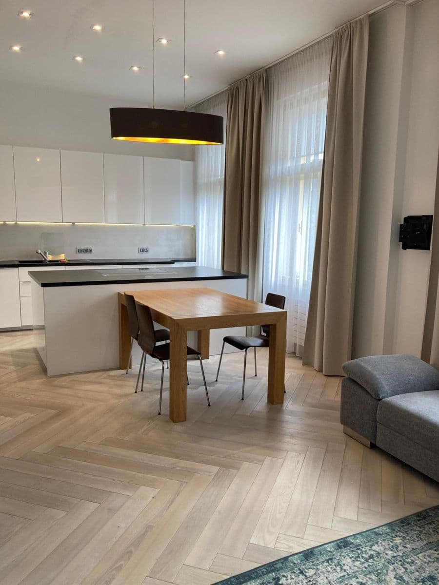 Pronájem bytu 3+kk 90 m², Arbesovo náměstí, Praha, Praha Pronájem bytu 3+kk 90 m², Arbesovo náměstí, Praha, Praha