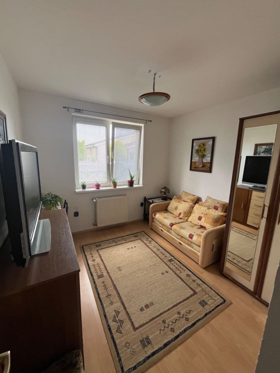 Prodej domu 103 m², pozemek 700 m², Tureň, Bratislavský kraj Prodej domu 103 m², pozemek 700 m², Tureň, Bratislavský kraj