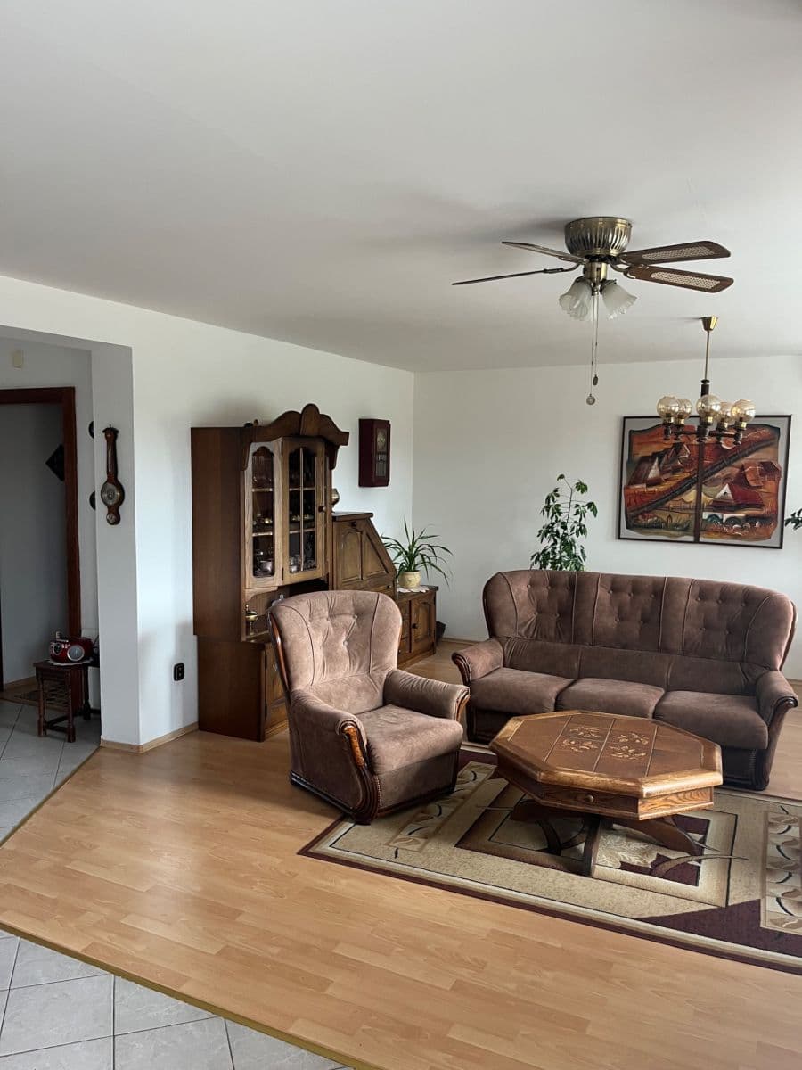 Prodej domu 103 m², pozemek 700 m², Tureň, Bratislavský kraj Prodej domu 103 m², pozemek 700 m², Tureň, Bratislavský kraj