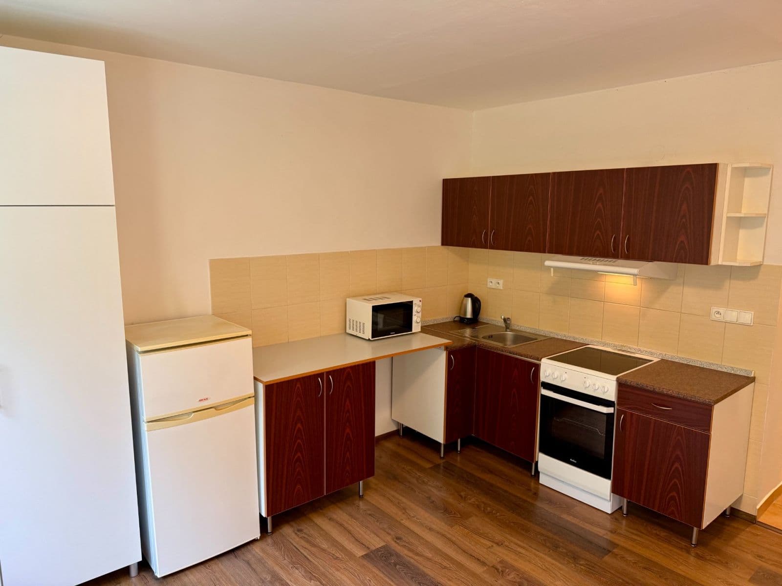 Pronájem bytu 1+1 38 m², Závodu míru, Karlovy Vary, Karlovarský kraj Pronájem bytu 1+1 38 m², Závodu míru, Karlovy Vary, Karlovarský kraj